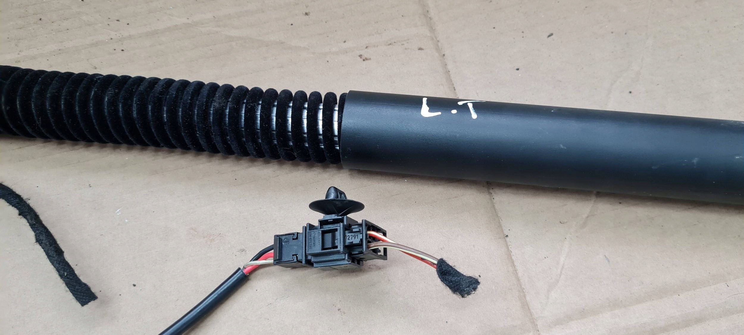 A7 4G S7 damper telescope bonnet electrical left rear part 4G8827851F