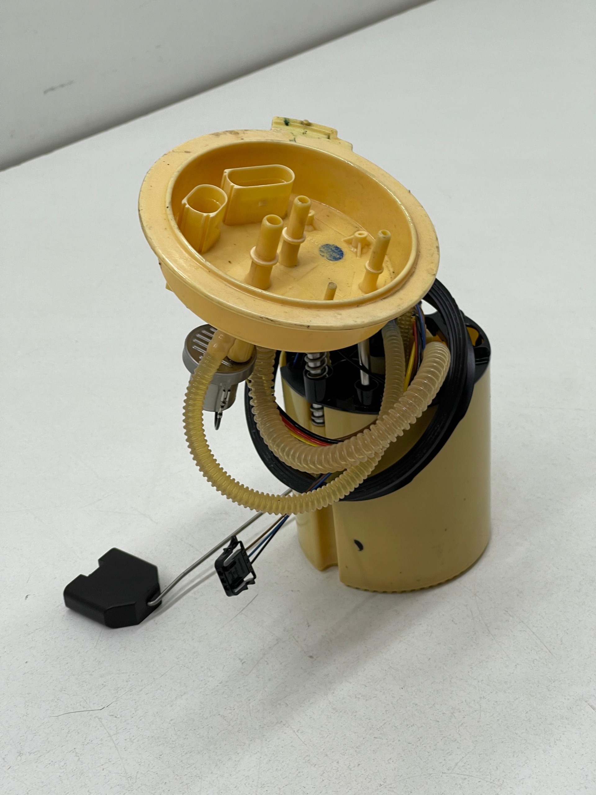 AUDI A6 C7 2.0 / 3.0 TDI feed pump original SPRAWNA!