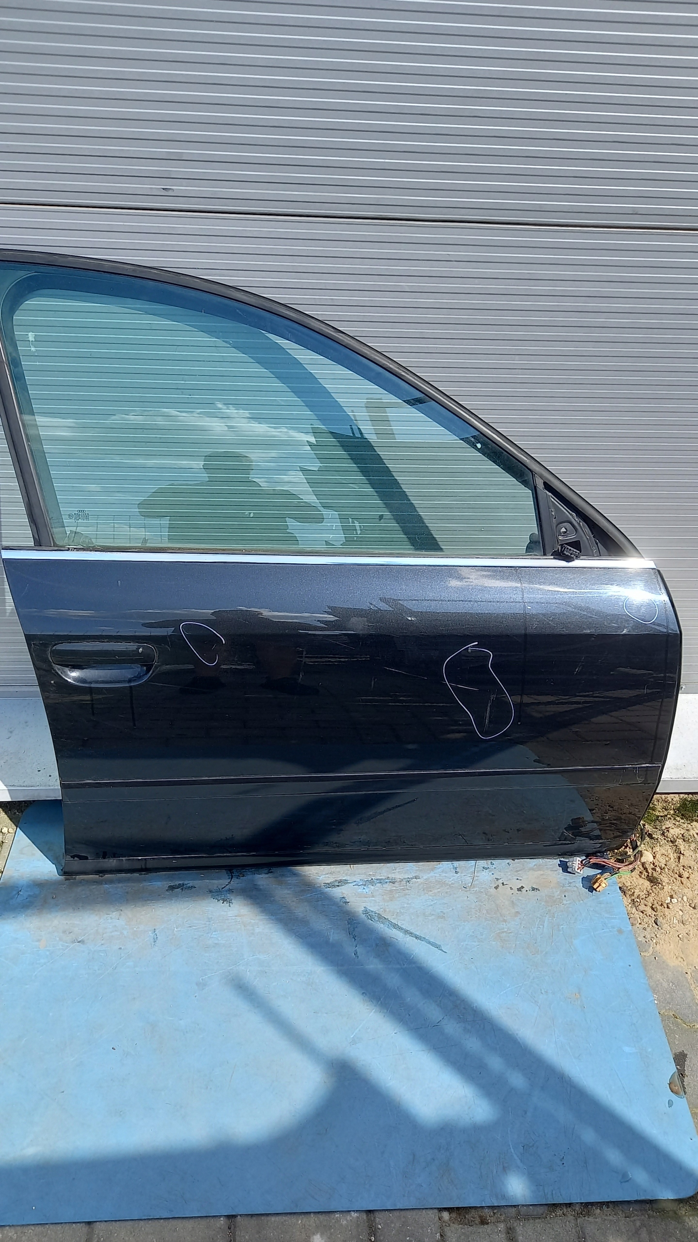 DRZWI PRZÓD PRZEDNIE PRAWE AUDI A6 C5 KOMBI 03R