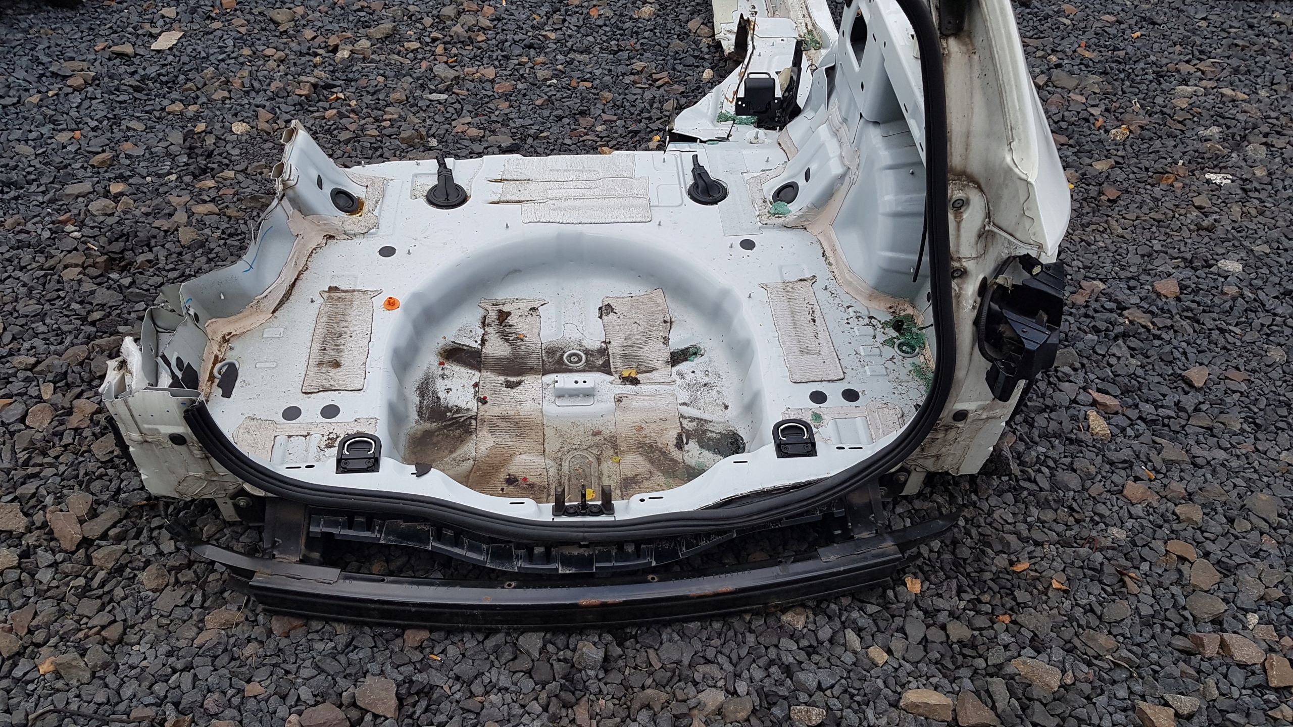 FORD MONDEO MK5 KOMBI PAS TYL WANNA BELKA