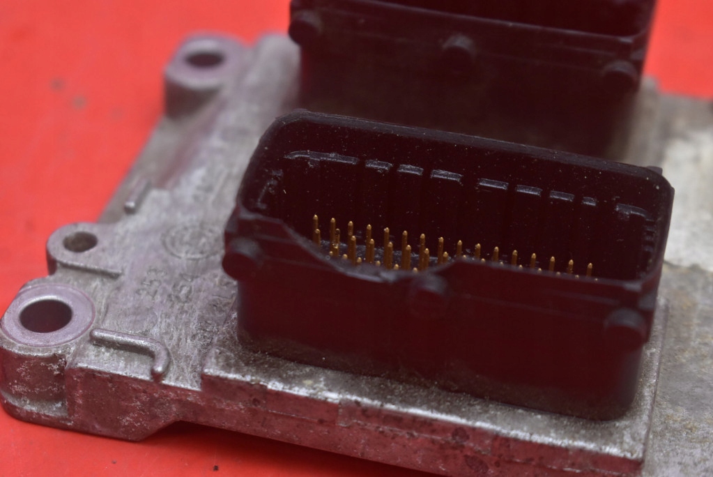 control unit computer of the engine ALFA ROMEO 156 1.8 16V 97-07