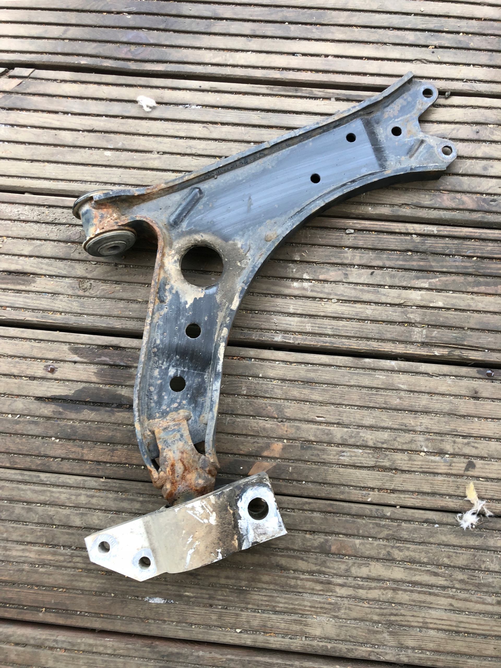 arm right front VW GOLF V 1K0407190E