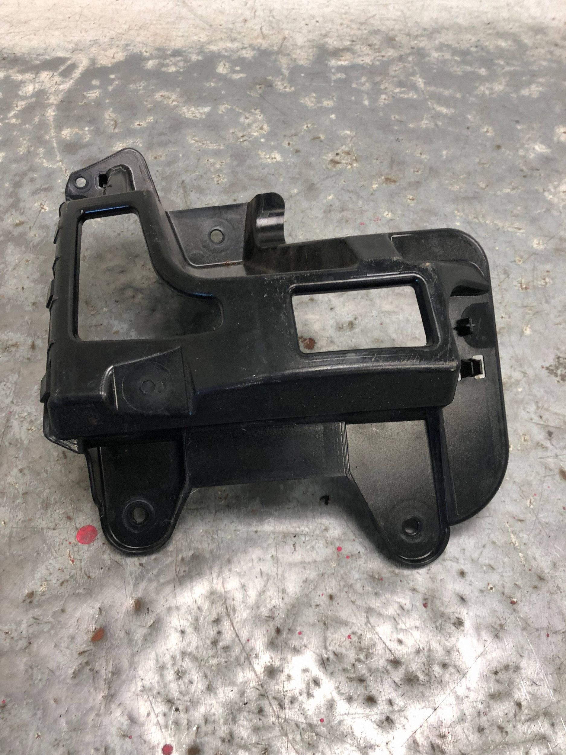 bumper bracket right rear part JEEP AVENGER 52173343