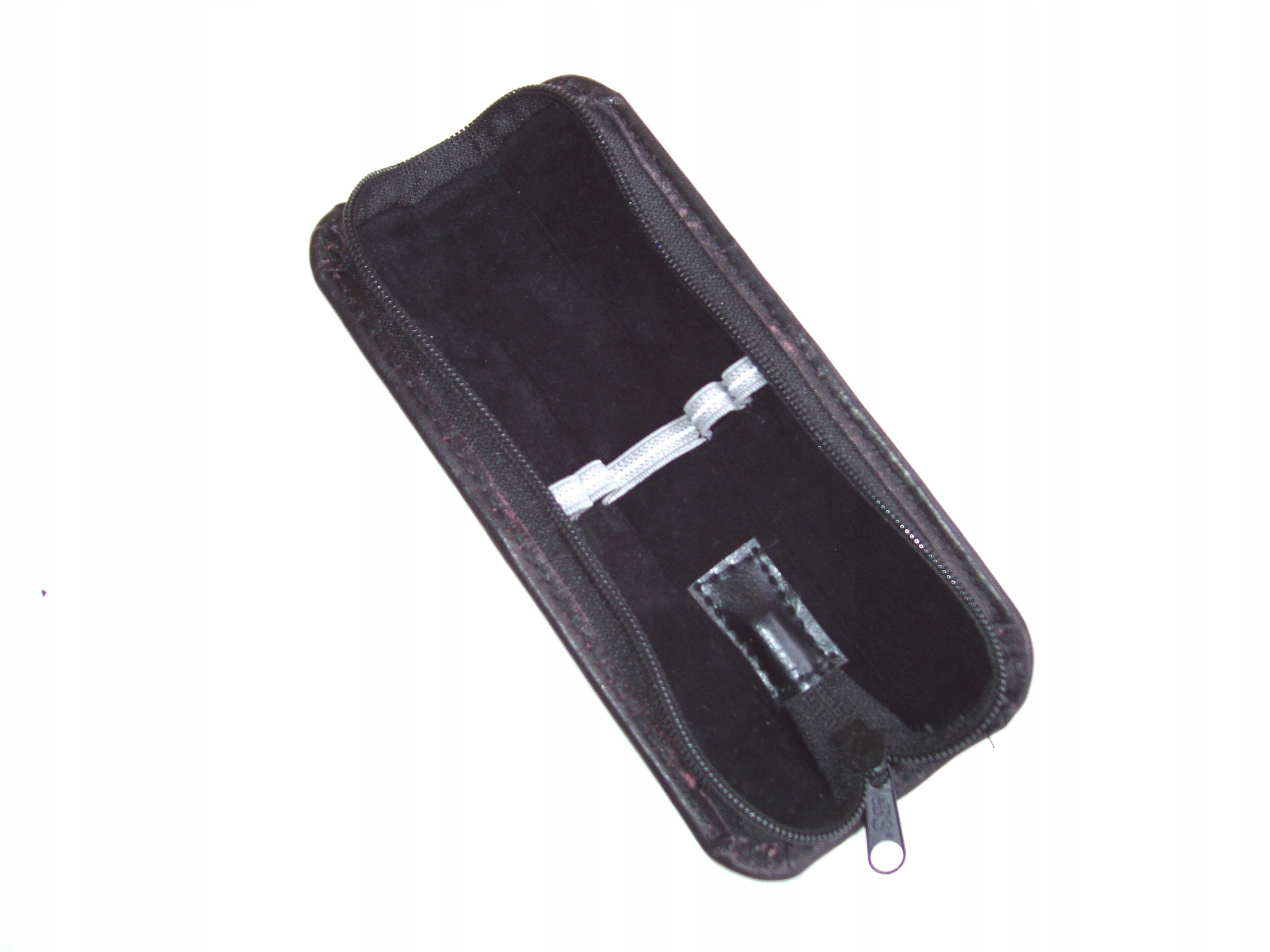 PIÓRNIK ETUI NA DŁUGOPISY PIÓRA (SK1) SKÓRA CZARNY Kolor czarny