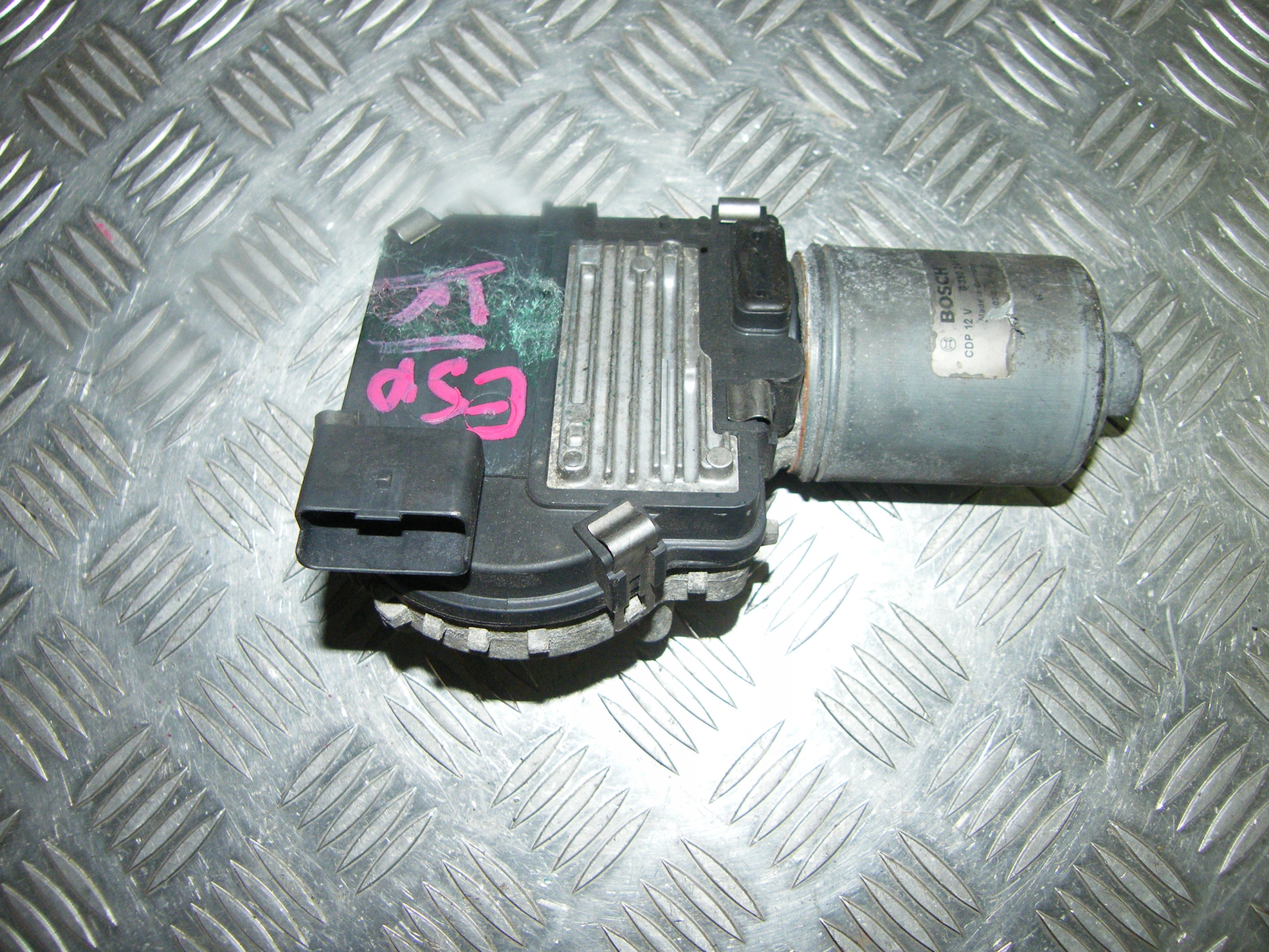 SILNICZEK PRZOD WYCIERACZEK ESPACE IV 0390241805