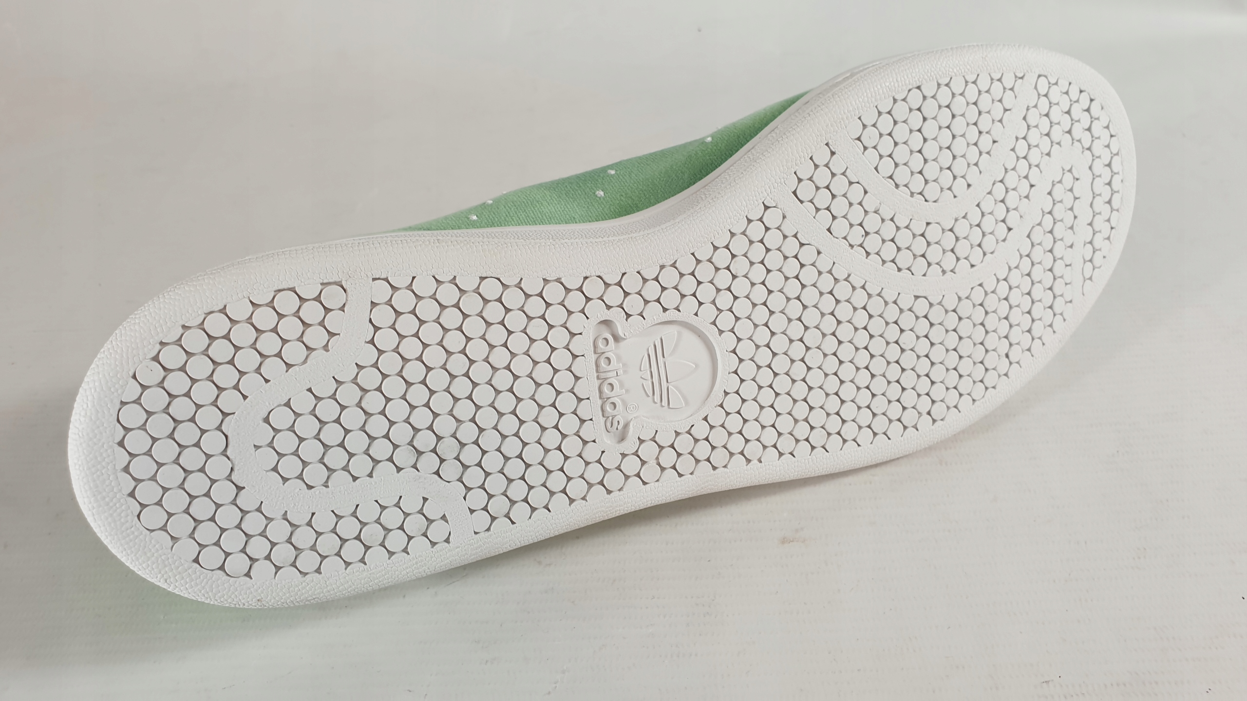 adidas PHARRELL AC7043 adidasy męskie roz 43 1/3 Materiał wkładki tkanina