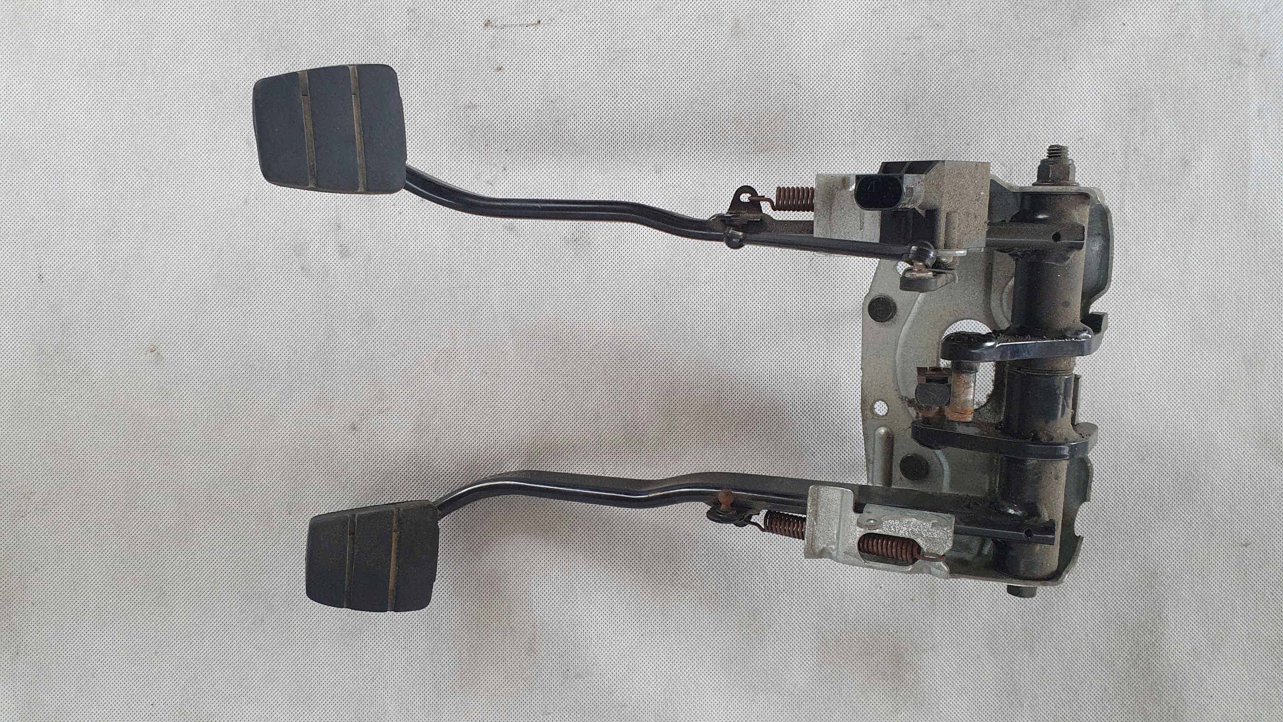 1731238 1435680 - Педаль Тормоза Сцепления Scania