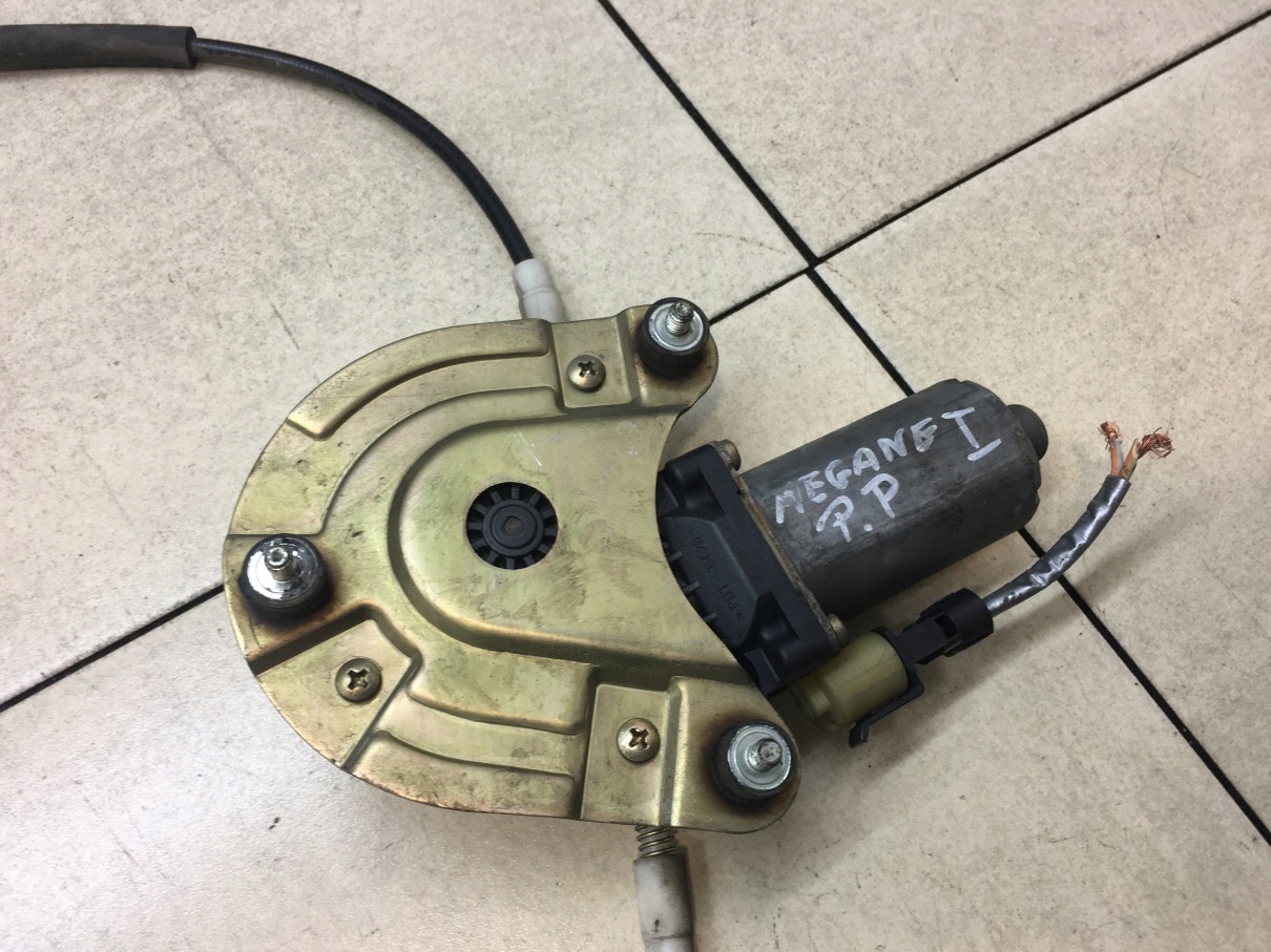 window regulator right front MEGANE and FL 0130821721