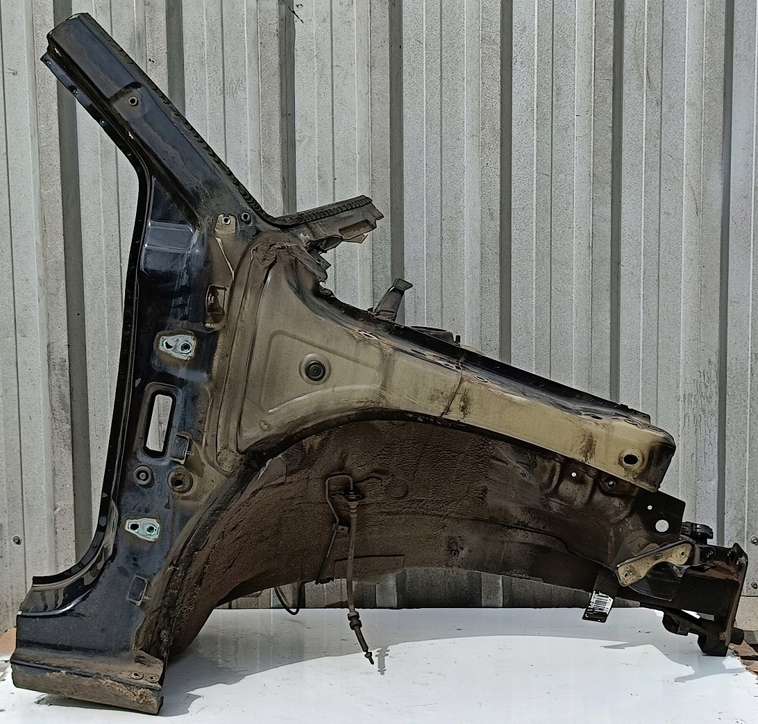 ШКОДА FABIA II ЧЕТВЕРТИНА ПРАВА ПЕРЕД