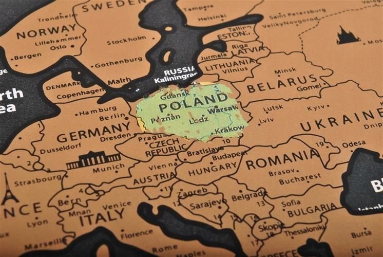 MAPA ŚWIATA ZDRAPKA FLAGI XXL 82/59 cm PREZENT AKCESORIA Tuba Marka Malatec