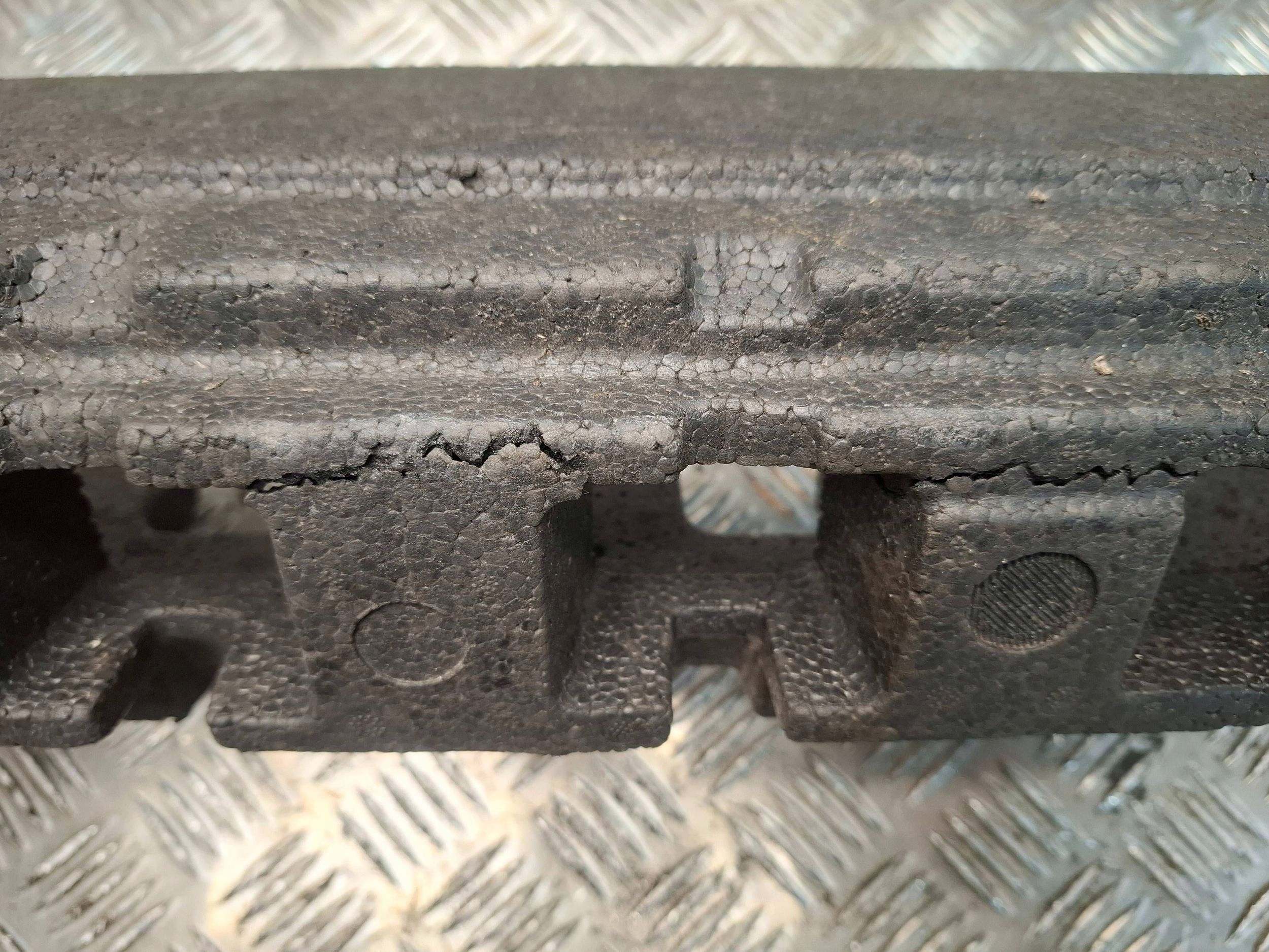 ABSORBER Pare choc Avant 3C0807248B VW PASSAT B6 3C0