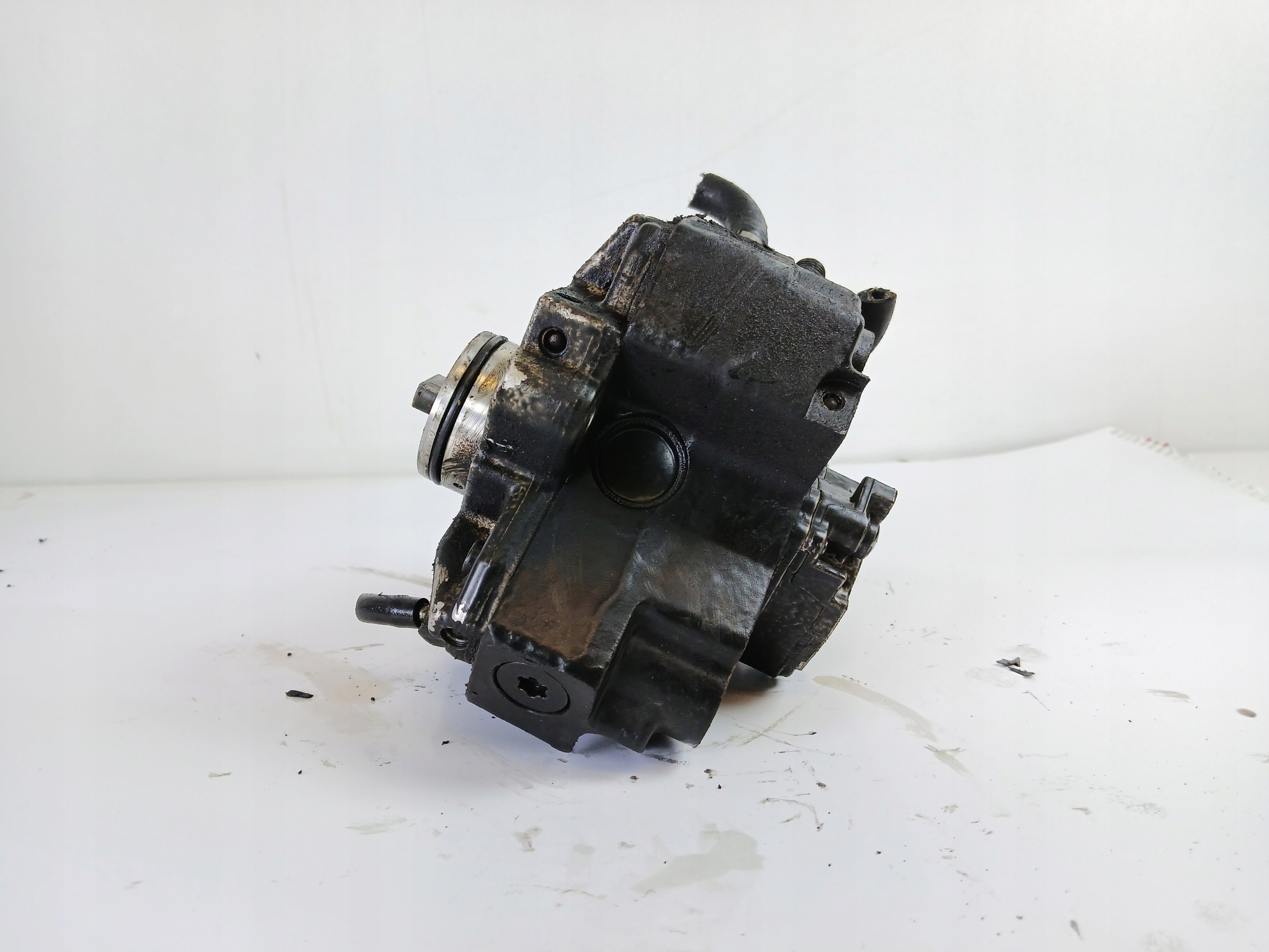 VOLVO S60 und V70 II S80 2.4 D Einspritzpumpe 8689590