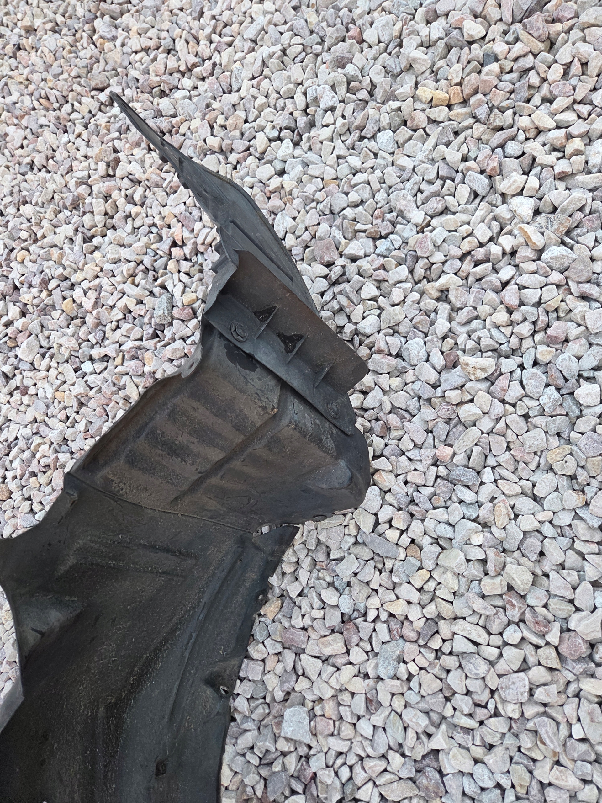 mudguard cover silnikowa Mitsubishi MR557679