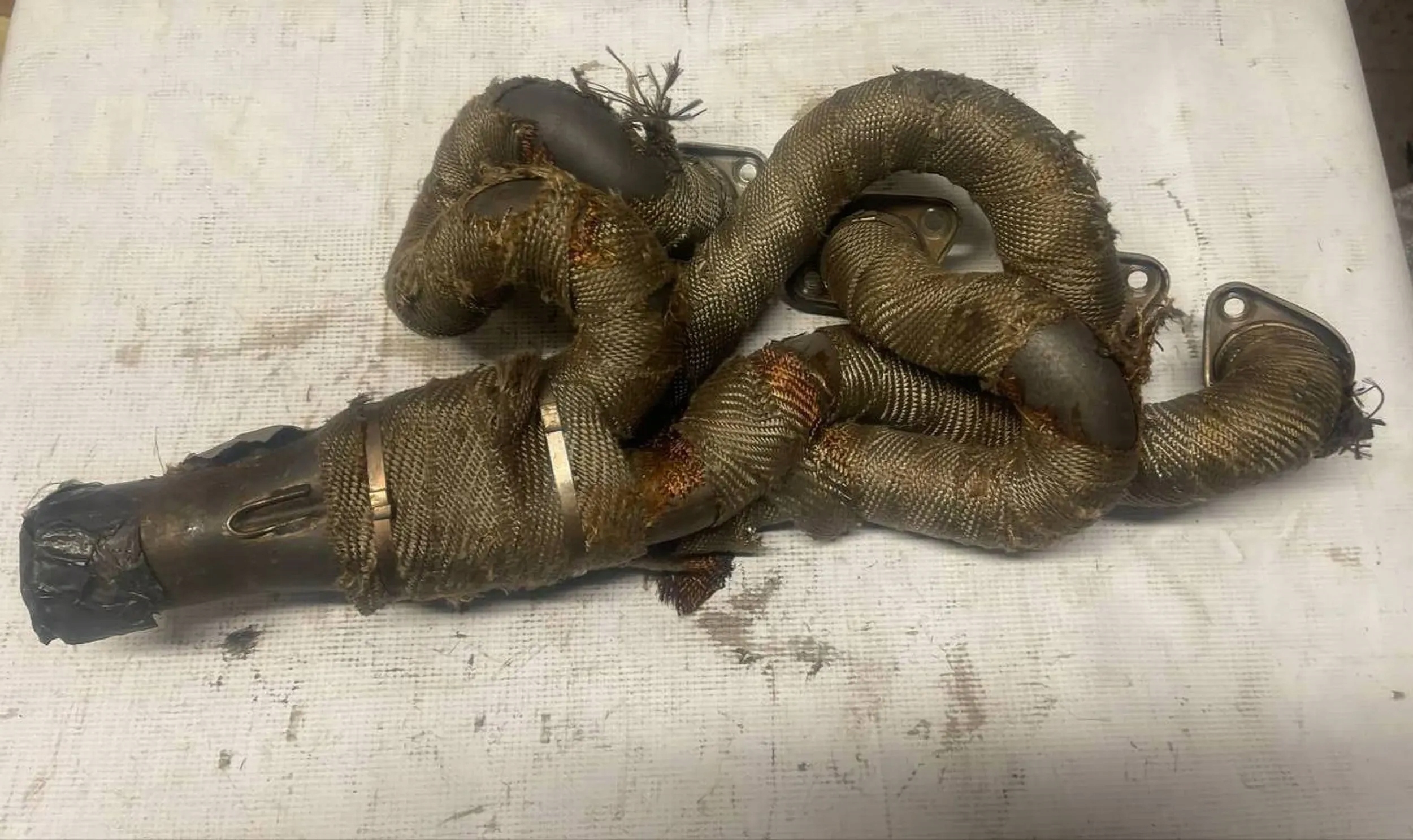 BMW M3 2009 Kolektory wydechowe