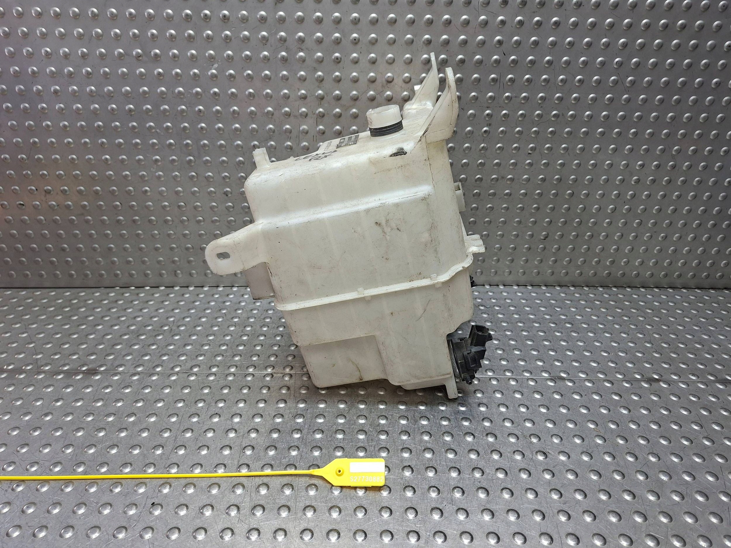 washer fluid tank LEXUS RX 03-08 HLC-33068