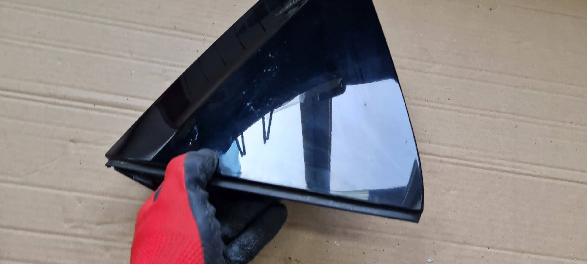 Chrysler Pacifica 2022 cover moulding TROJKAT bonnet right 68227308AD