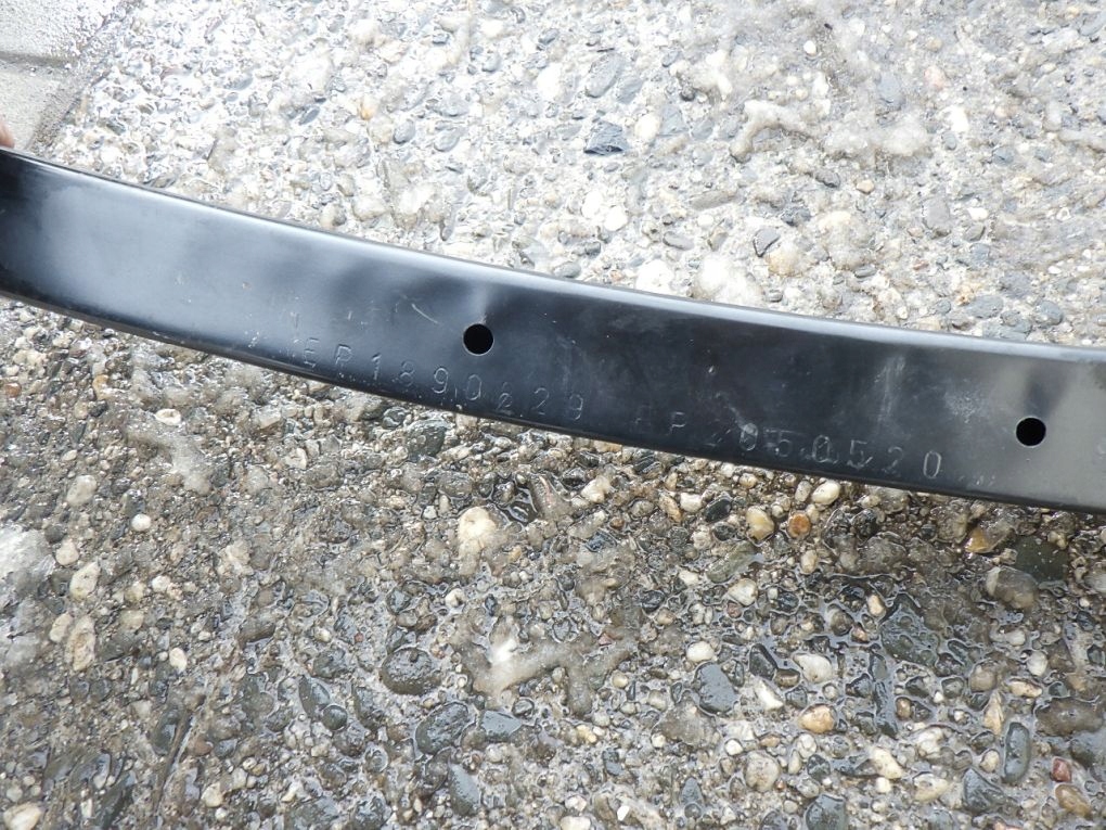 TOYOTA COROLLA E21 18- TRAVERSA paraurti Anteriore