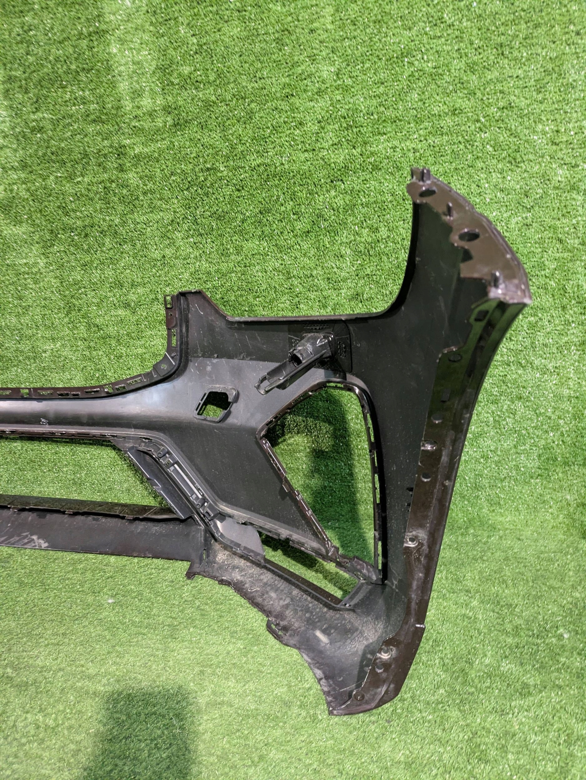 front bumper front VOLVO XC60 XC-60 R-design LIFT 21- NR.8719