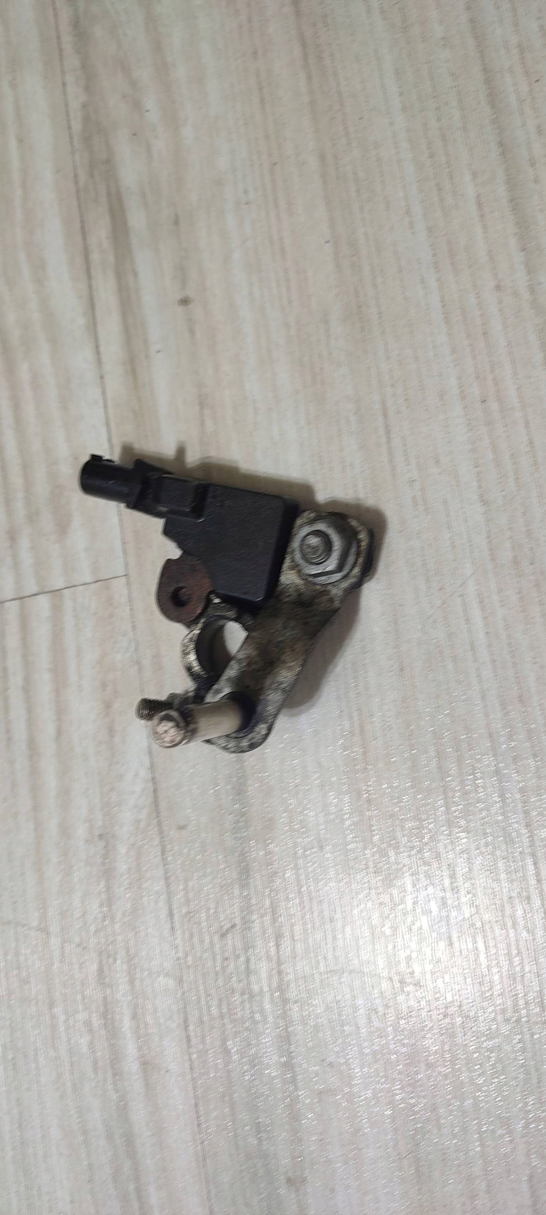 Fiat Tipo 2018 minus / terminal / cable battery
