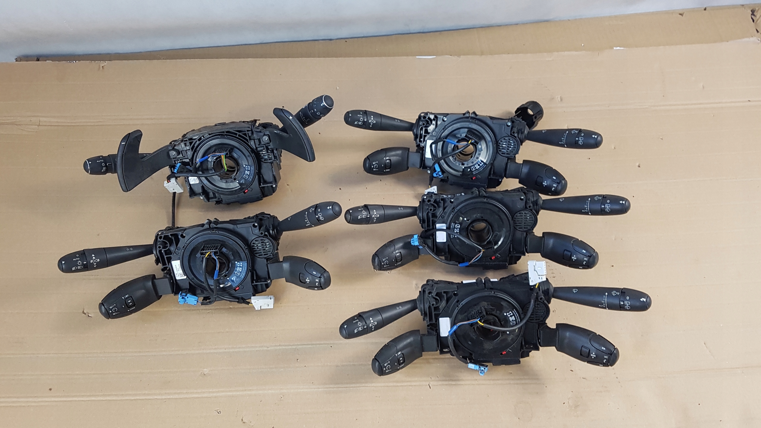 PRZEŁACZNIK ZESPOLONY TASMA PEUGEOT 3008 5008