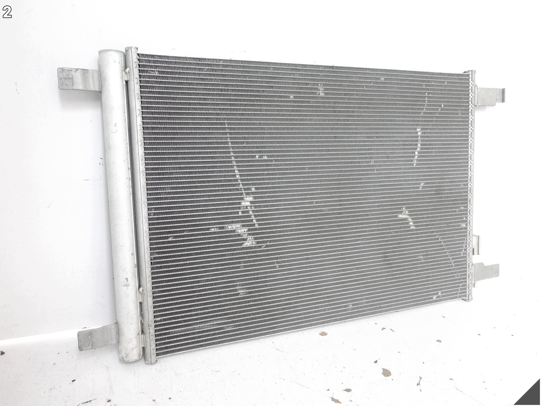 AUDI A3 8V0 SEAT LEON 5F0 SKODA OCTAVIA 5E0 VW GOLF VII 5G0 radiatore / raffreddatore KLIMY