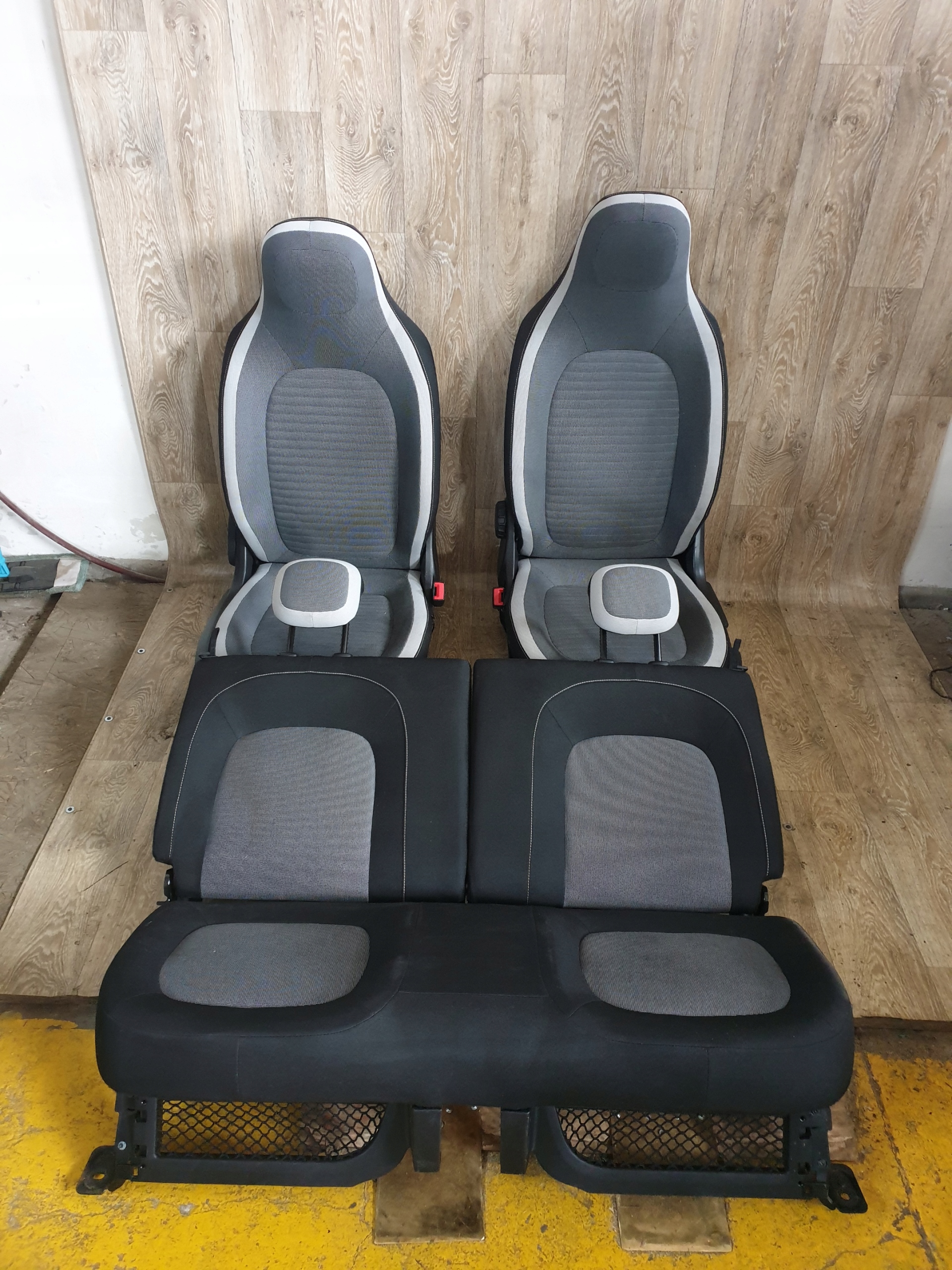 Sitze Komplet RENAULT TWINGO III 2019 EU