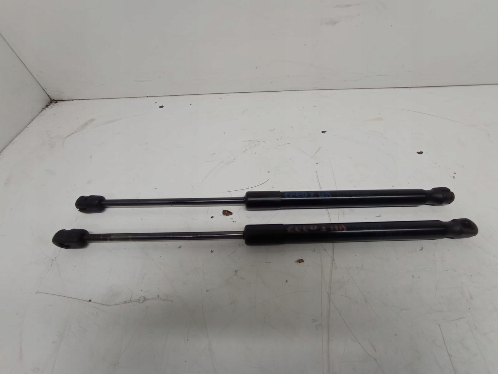 KIA CEED and HB damper telescope bonnet rear part KOMPLET 2006-12R