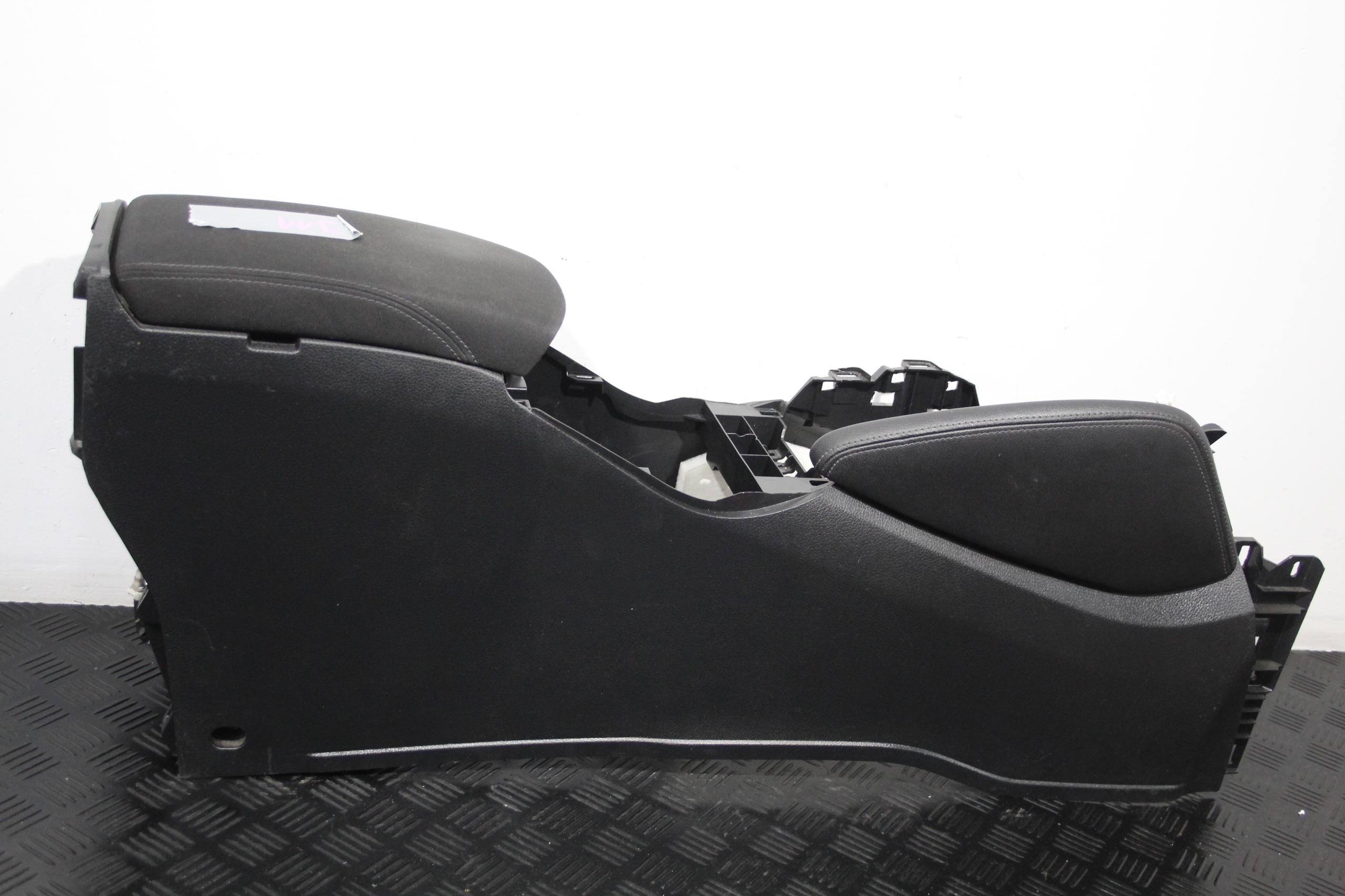 TUNEL central armrest QASHQAI J11 LIFT