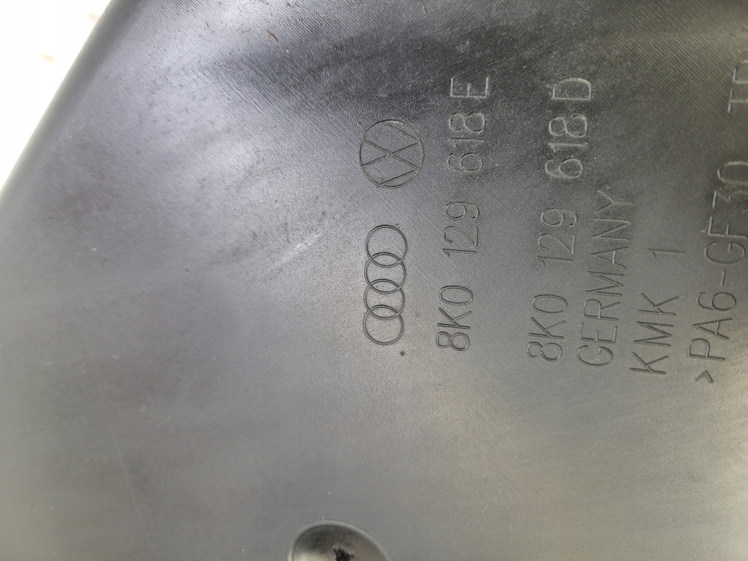 intake air hose AUDI A4 B8 LIFT A5 8K0129618E