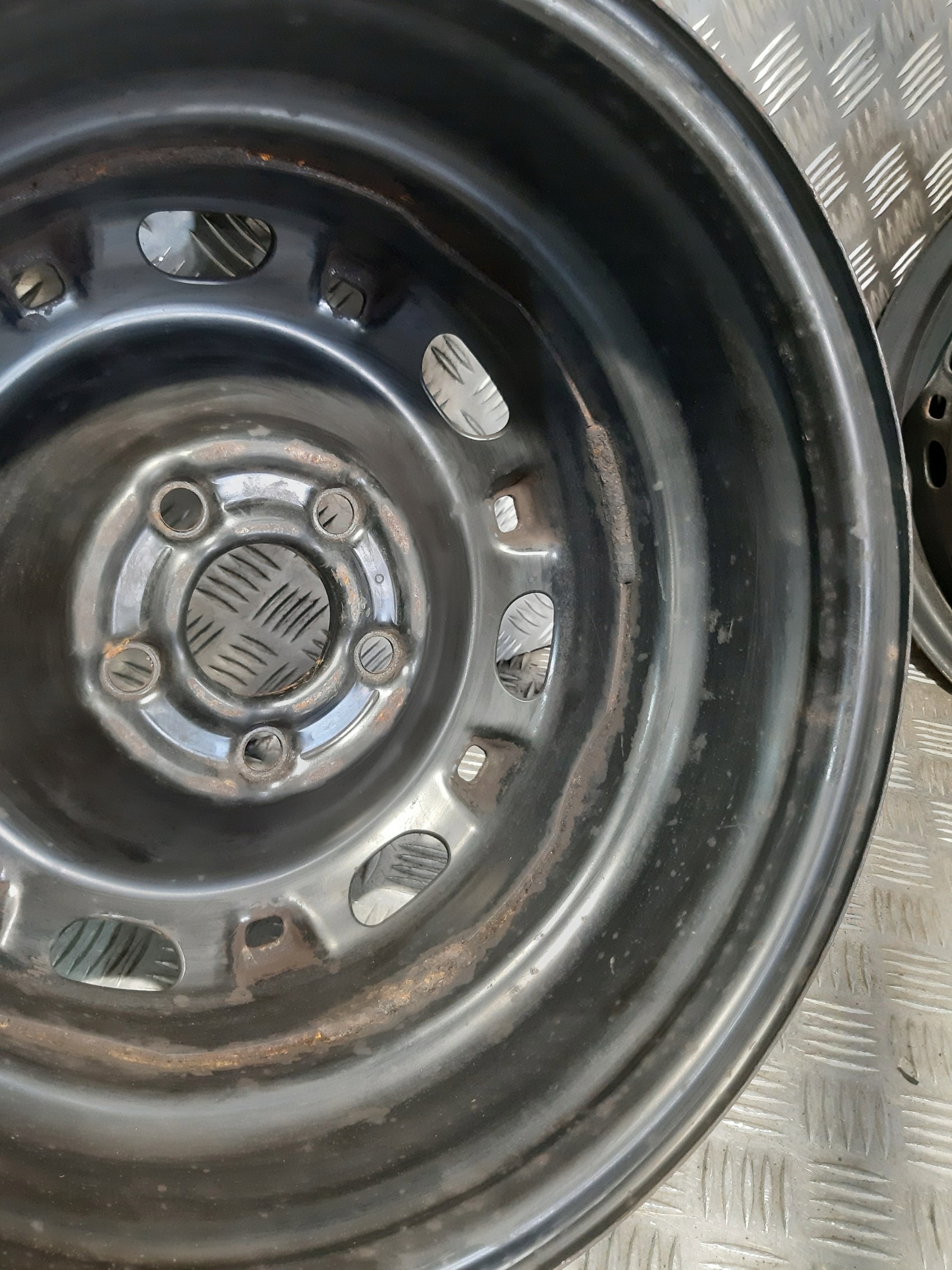 disk oceľový 1x VW R14 ET43 6J 5x100 6Q0601027P