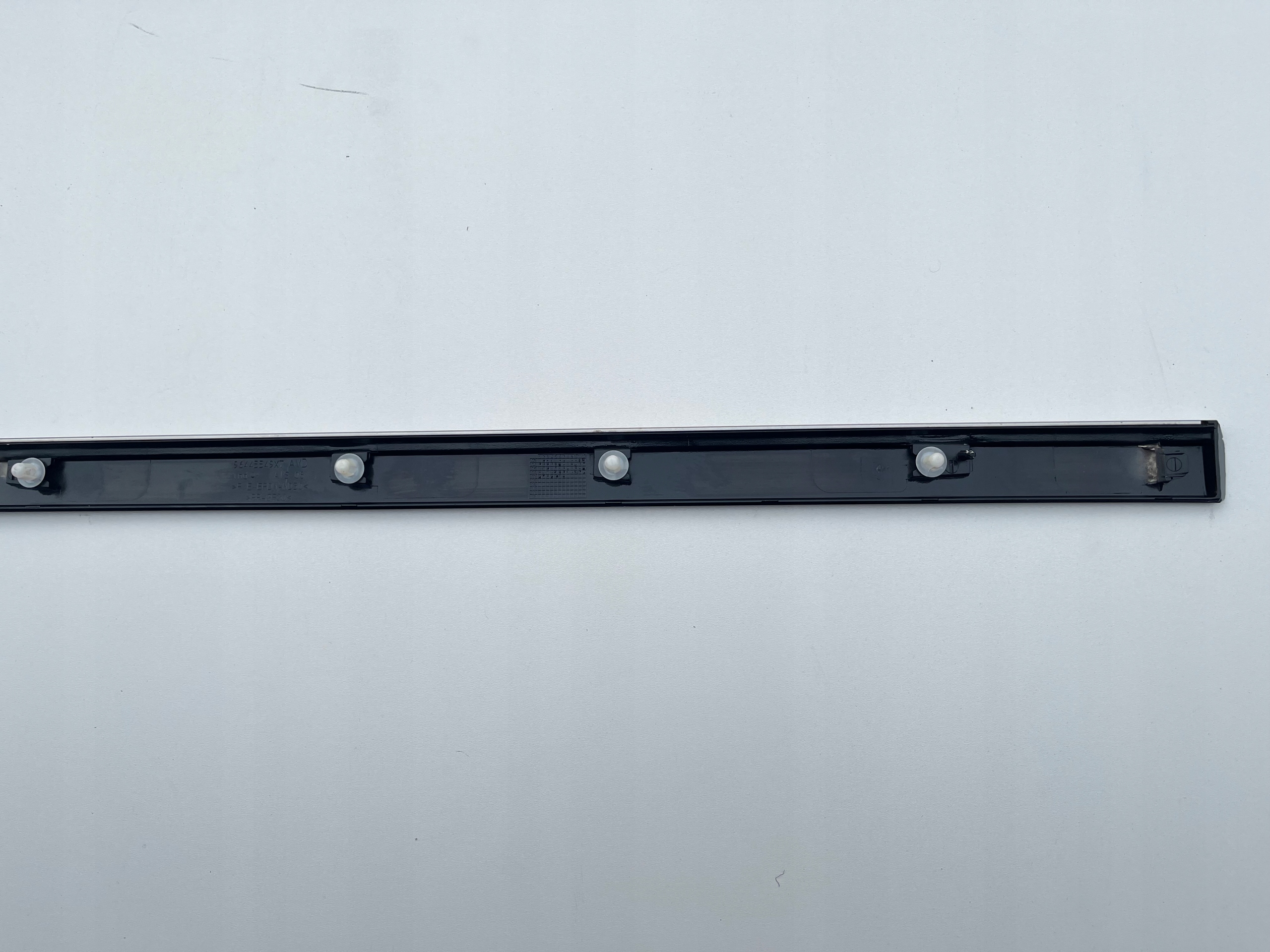 moulding door CHROM right front Peugeot 407 04-11r.