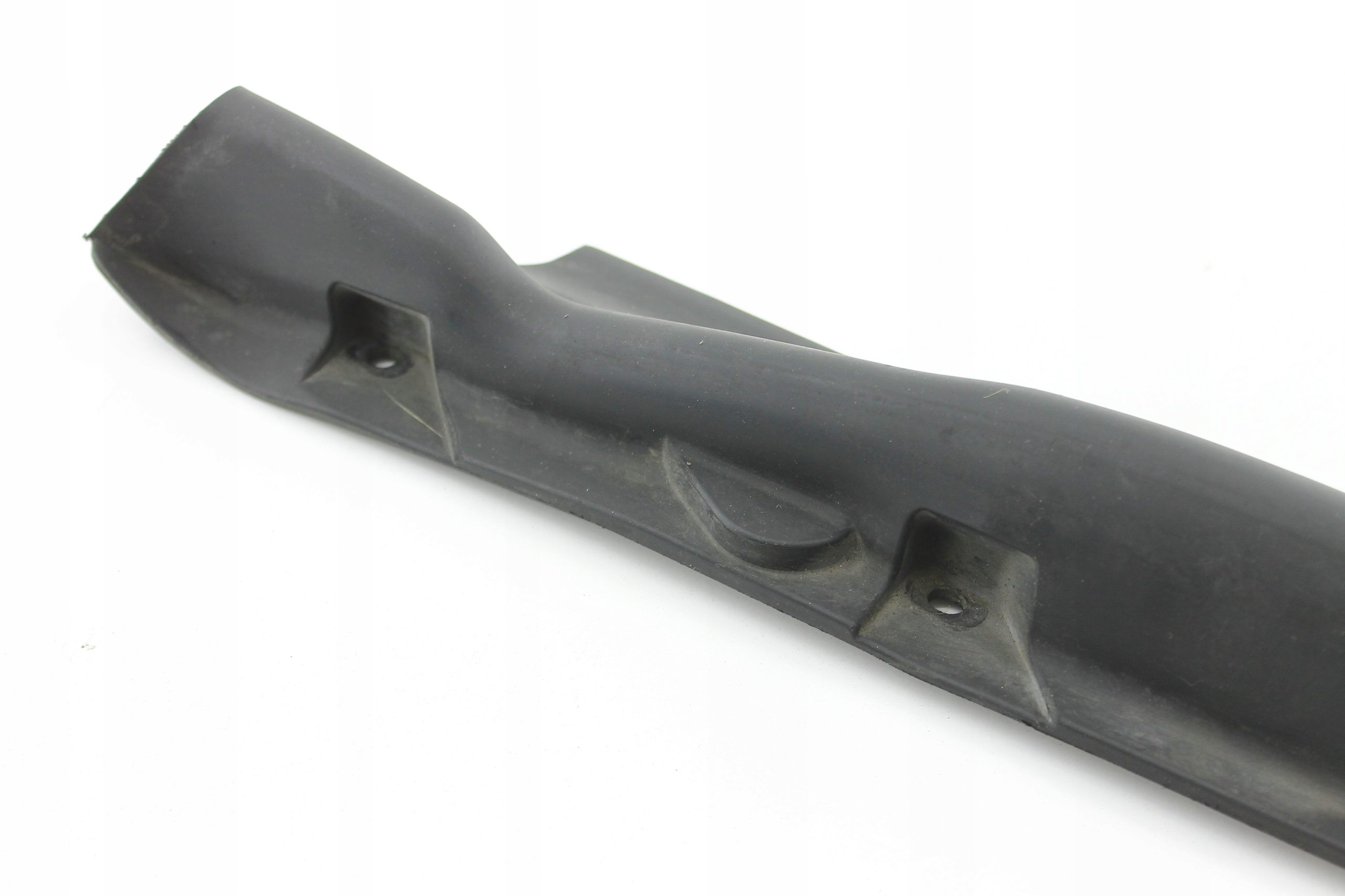 MINI COOPER F55 F56 F57 USZCZELKA BŁOTNIKA PRAWEGO Typ samochodu Samochody osobowe