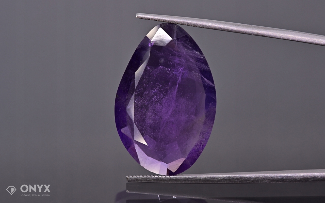 Ametyst fazetovaný nepravidelný 25,5x17 mm