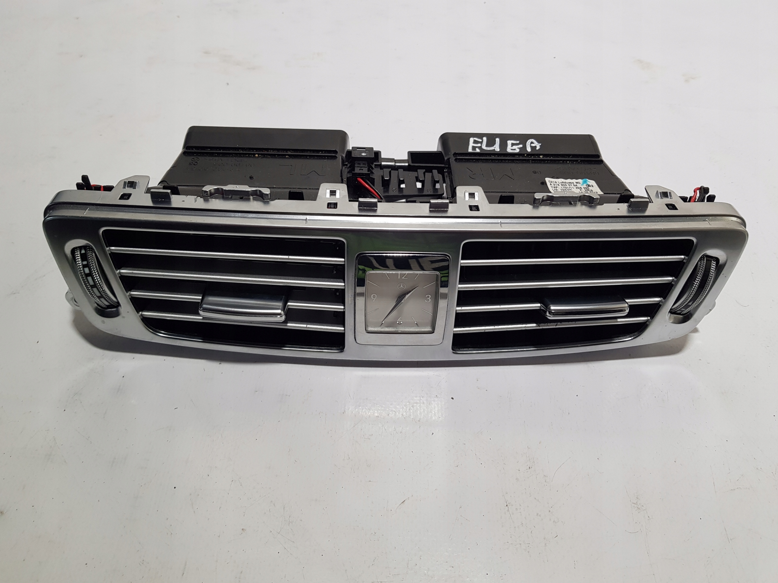 central grid KRATKI air conditioning devices MERCEDES CLS W218 clock