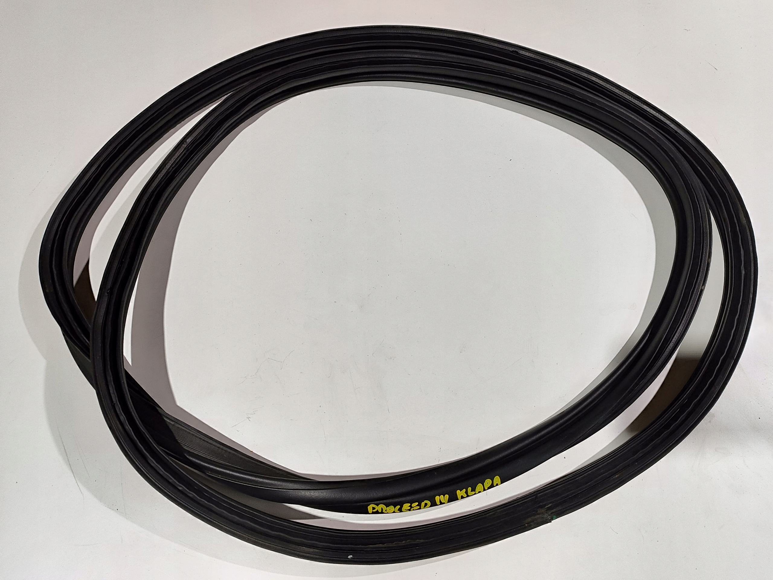 KIA PROCEED 3 III USZCZELKA KAROSERYJNA KLAPY BAGAŻNIKA 19-24r. ORYGINAŁ