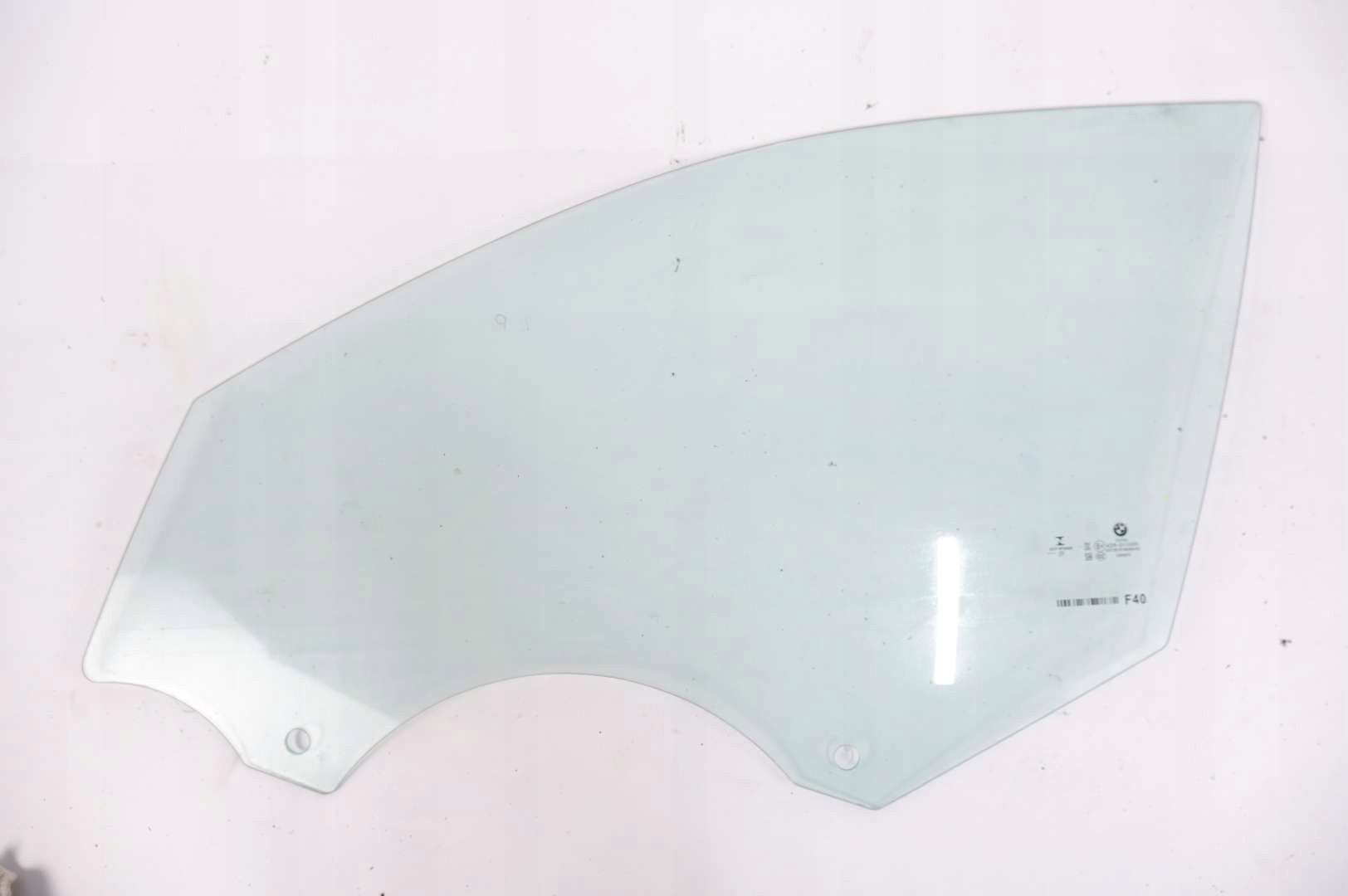 Стекло двери ПД л BMW F40 (2019 -)