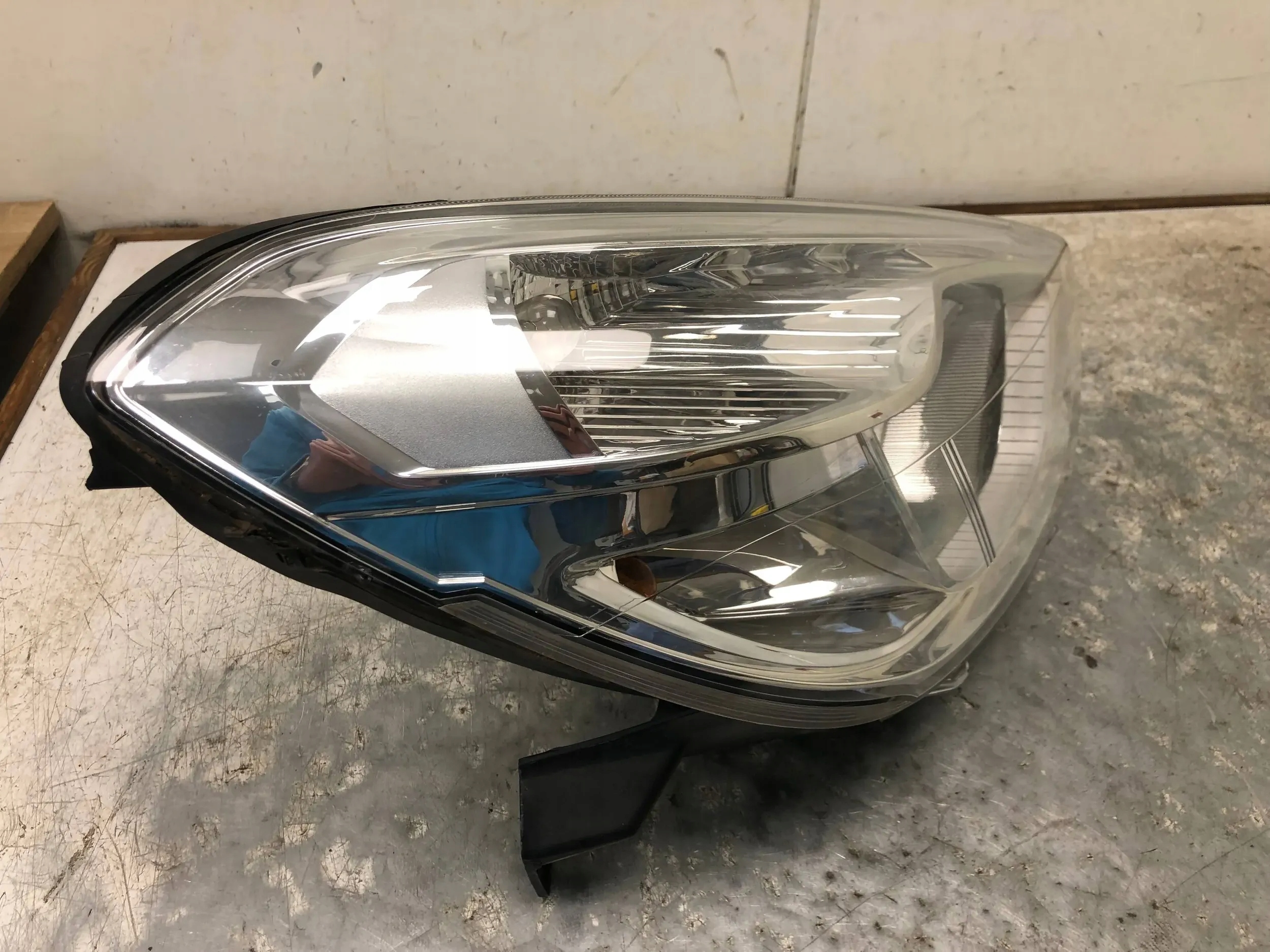 light right front DACIA DOKKER 260102414R EUROPA