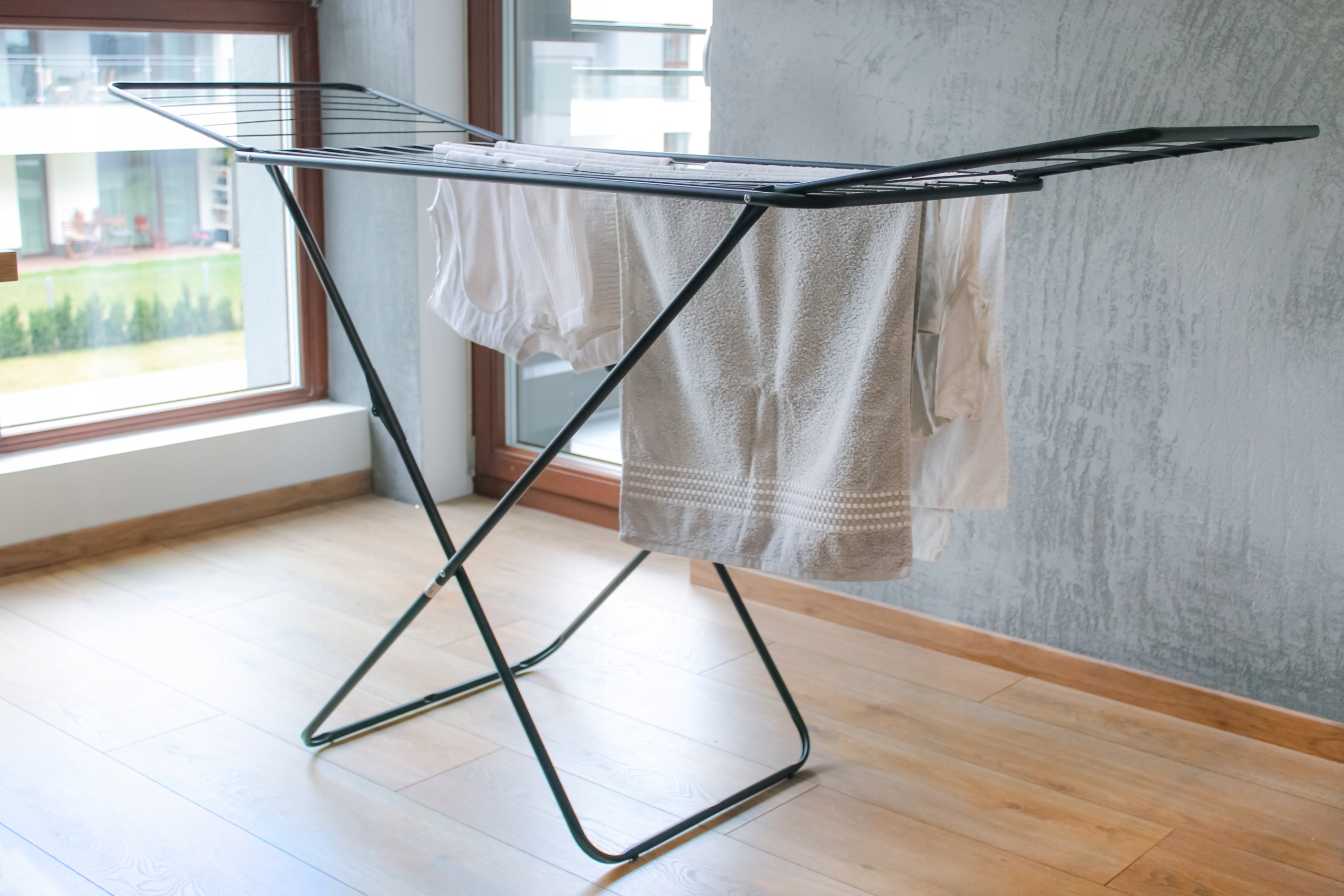 SUSZARKA NA UBRANIA PRANIE BIELIZNĘ SKRZYDŁOWA POZIOMA YORK ANTRACYT 18m2 Rodzaj balkonowa na bieliznę ogrodowa wolnostojąca pozioma