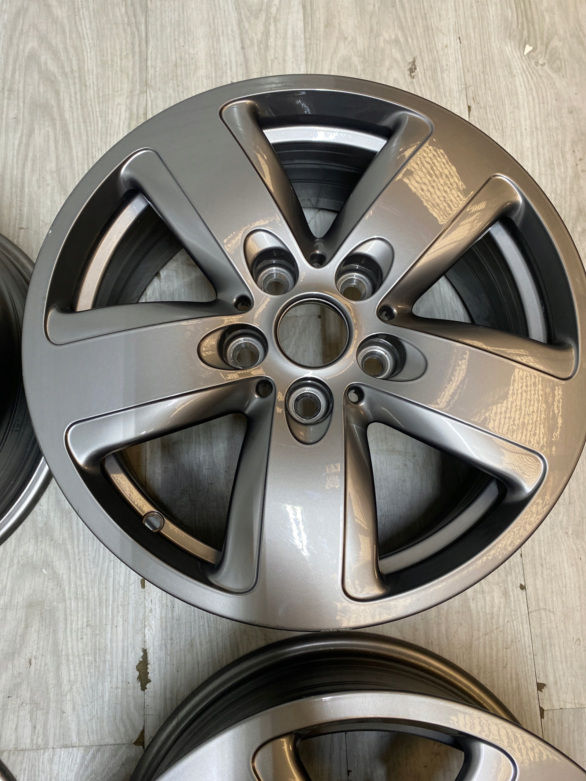 4× disk hliníkový Mini OE 6877741 7.0" x 16" 5x112 ET 47