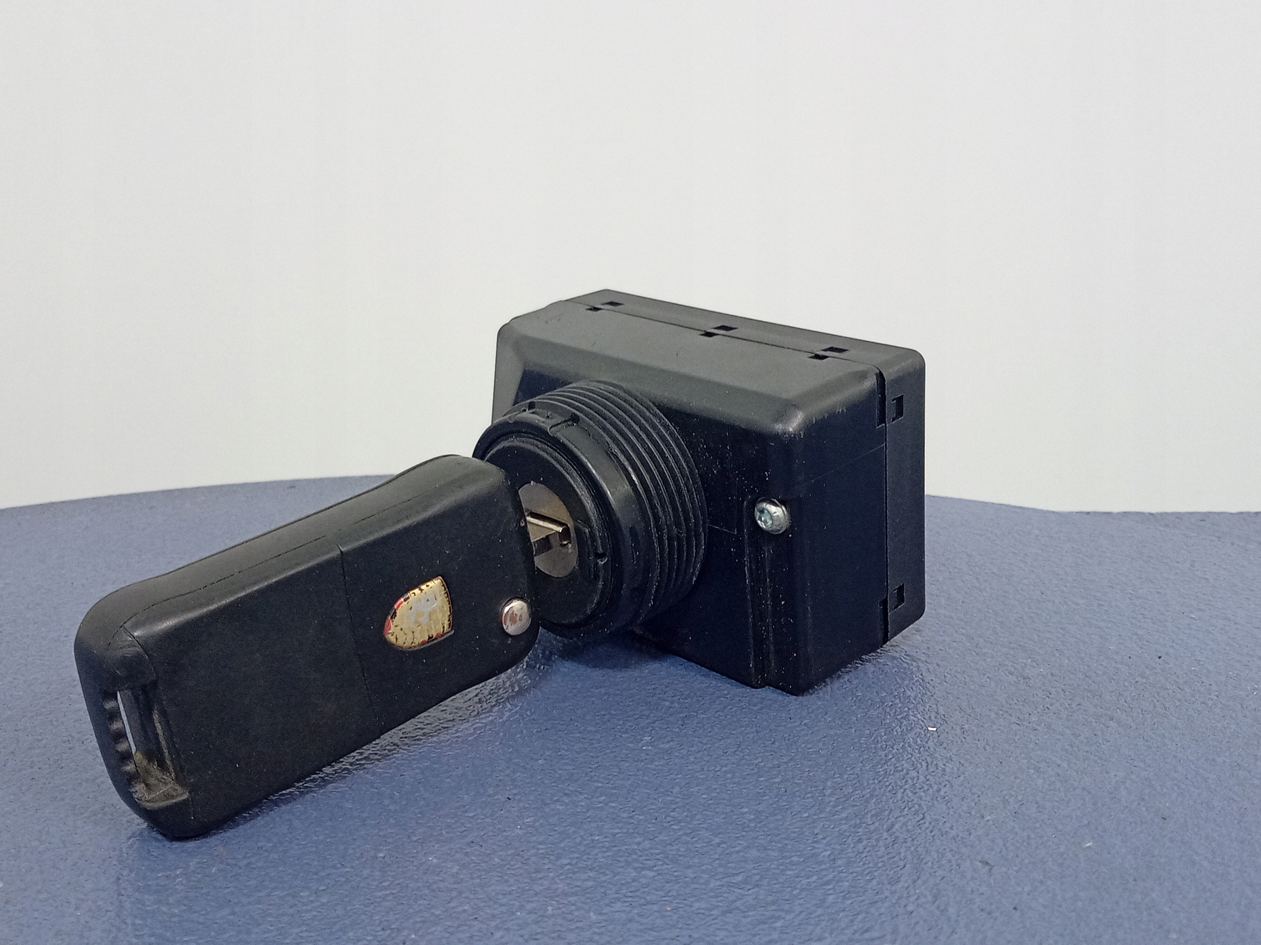 PORSCHE CAYENNE И КЛЮЧ ЗАЖИГАНИЯ 3D0905865D