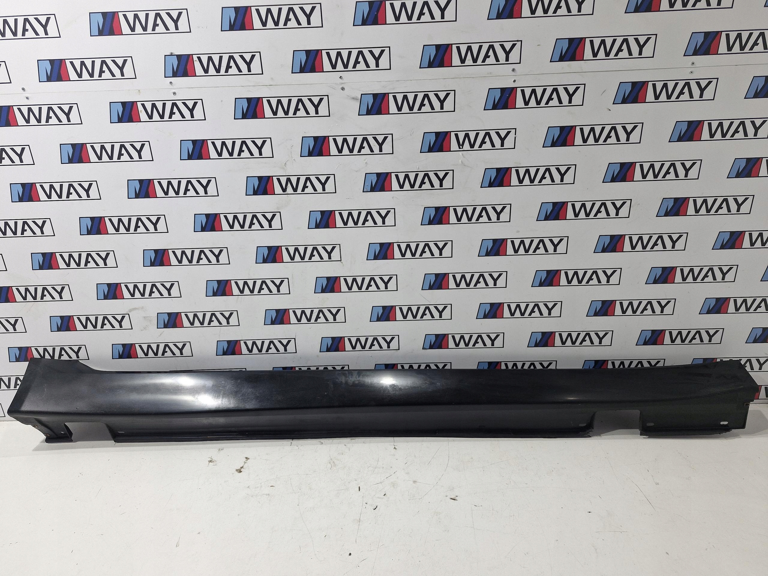 7178122 BMW E61 moulding cap threshold right 475