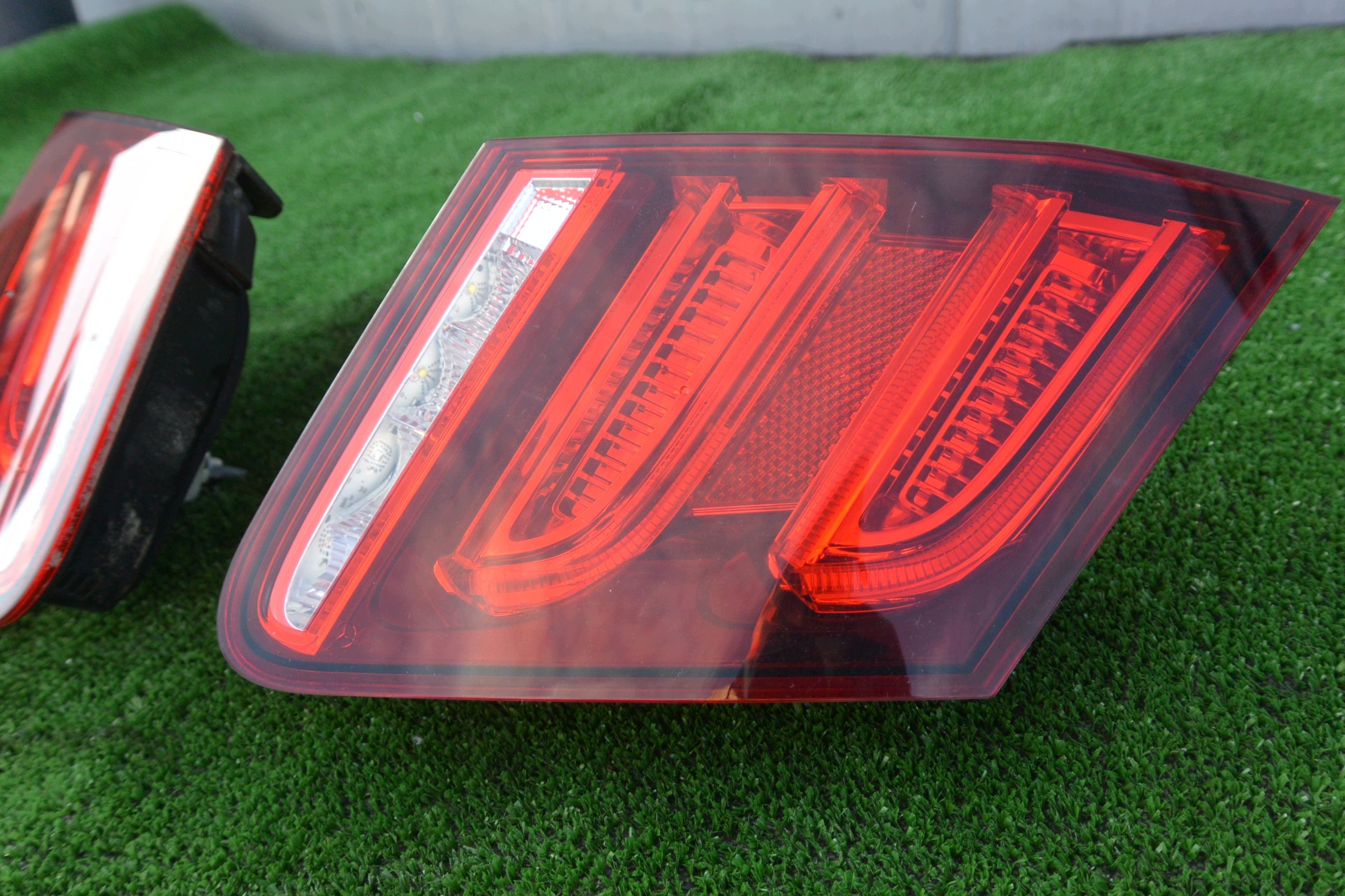 light bonnet boot sedan left right MERCEDES-BENZ E W212 LIFT