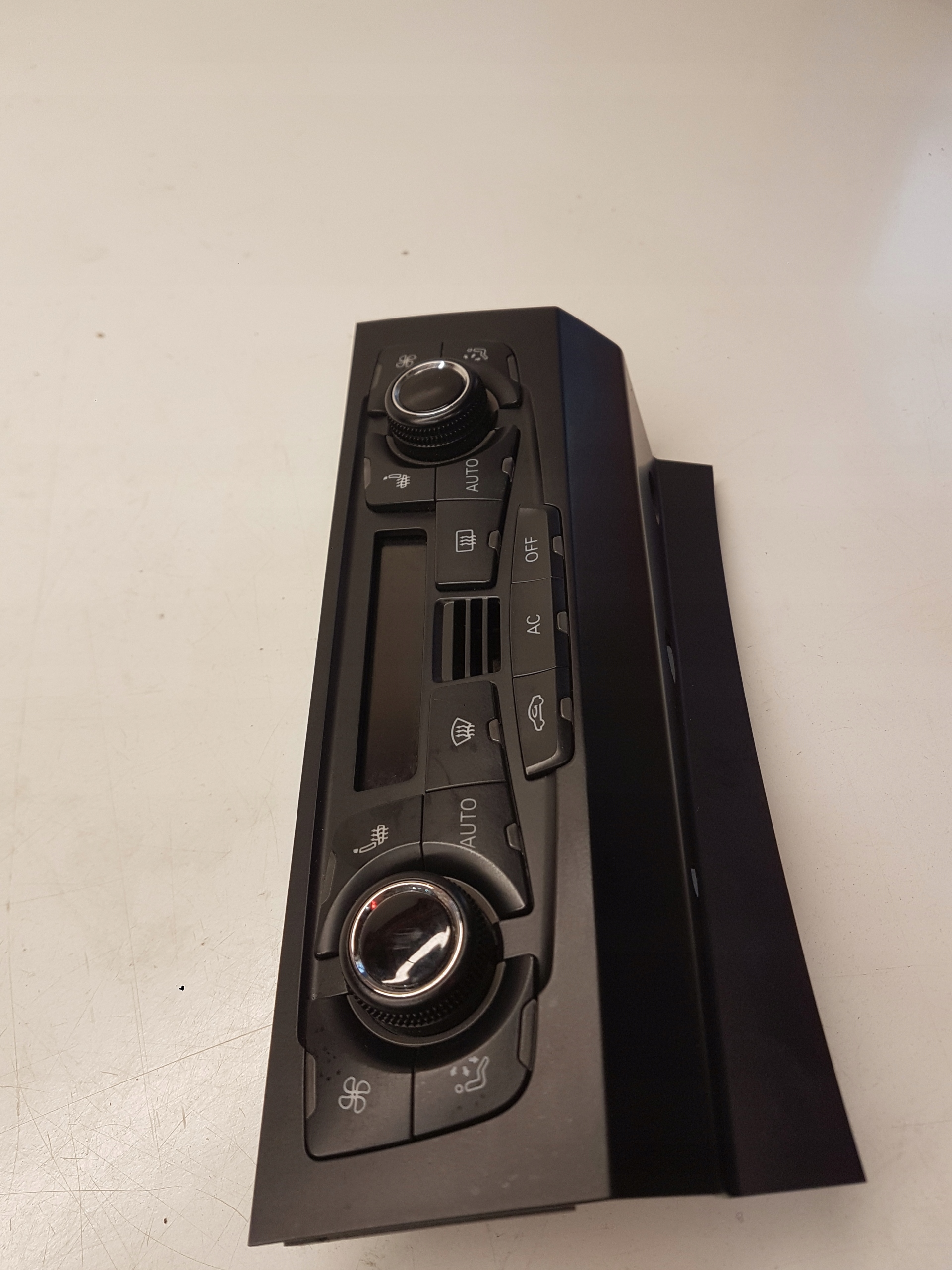 PANEL KLIMATRONIK AUDI A4 A5 Q5 8T1820043F