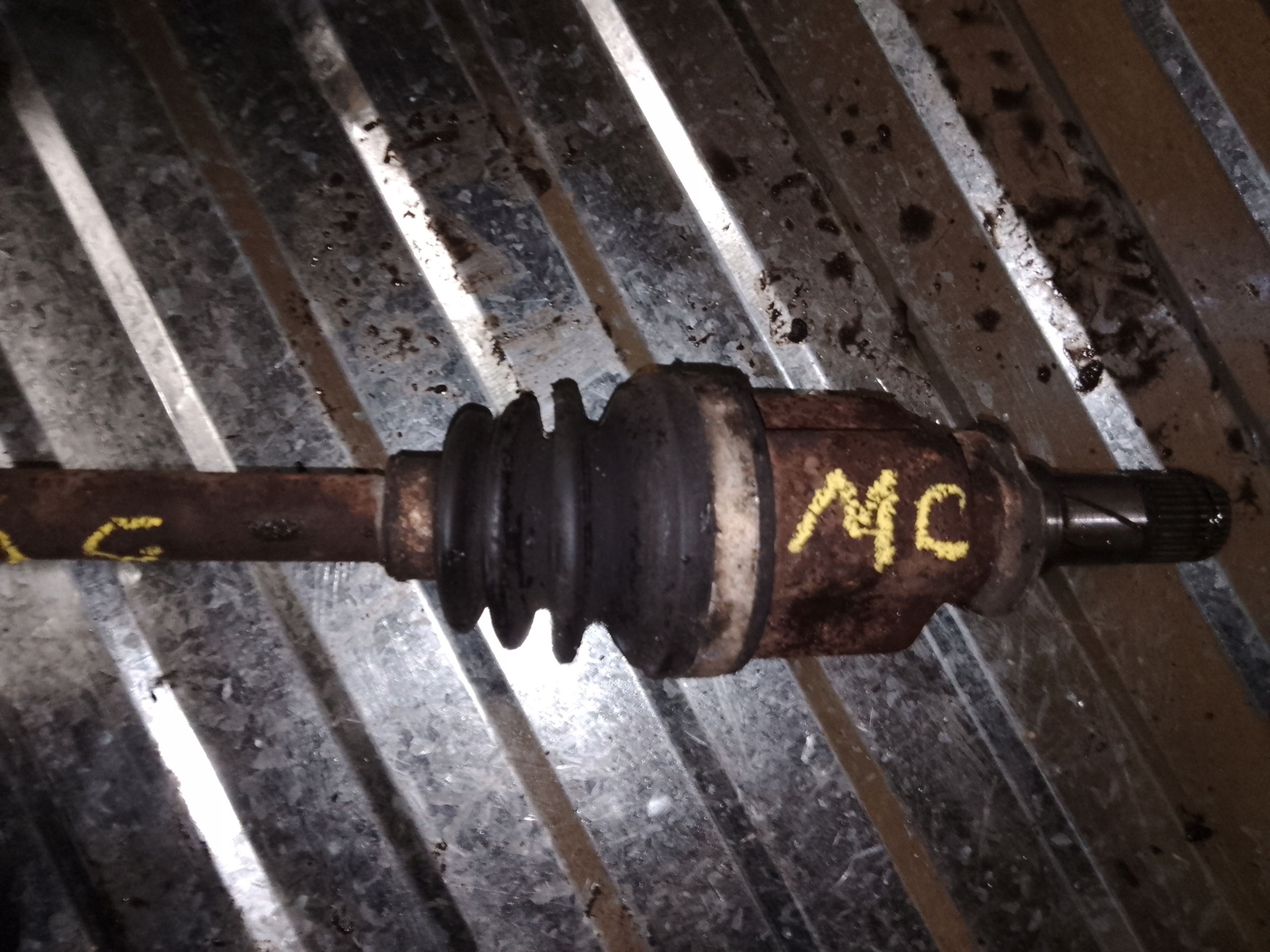 semi-axis right long 1.3 MITSUBISHI COLT VI Z30