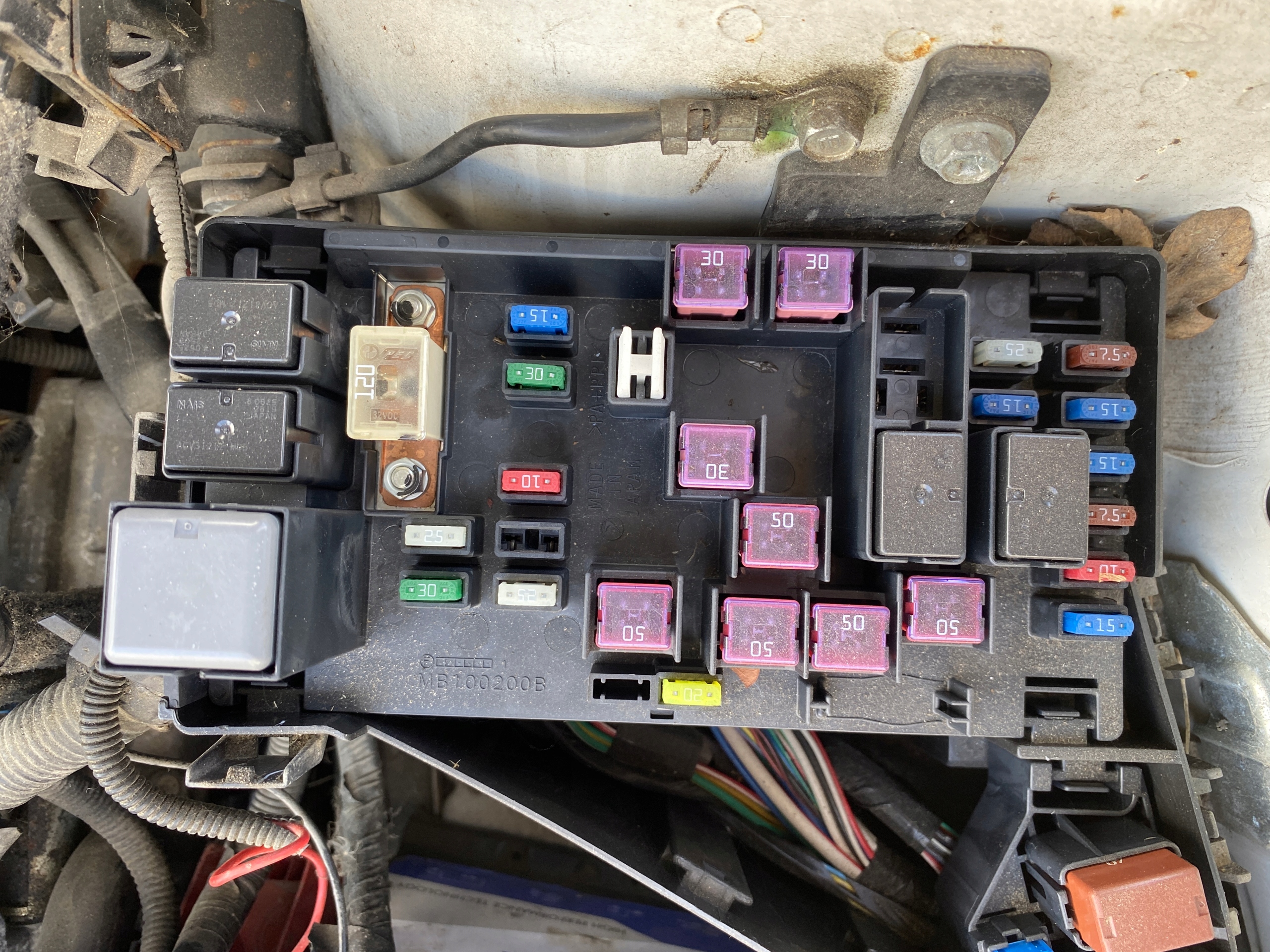 Module fusibles 1.5 16V Subaru Impreza 07-13