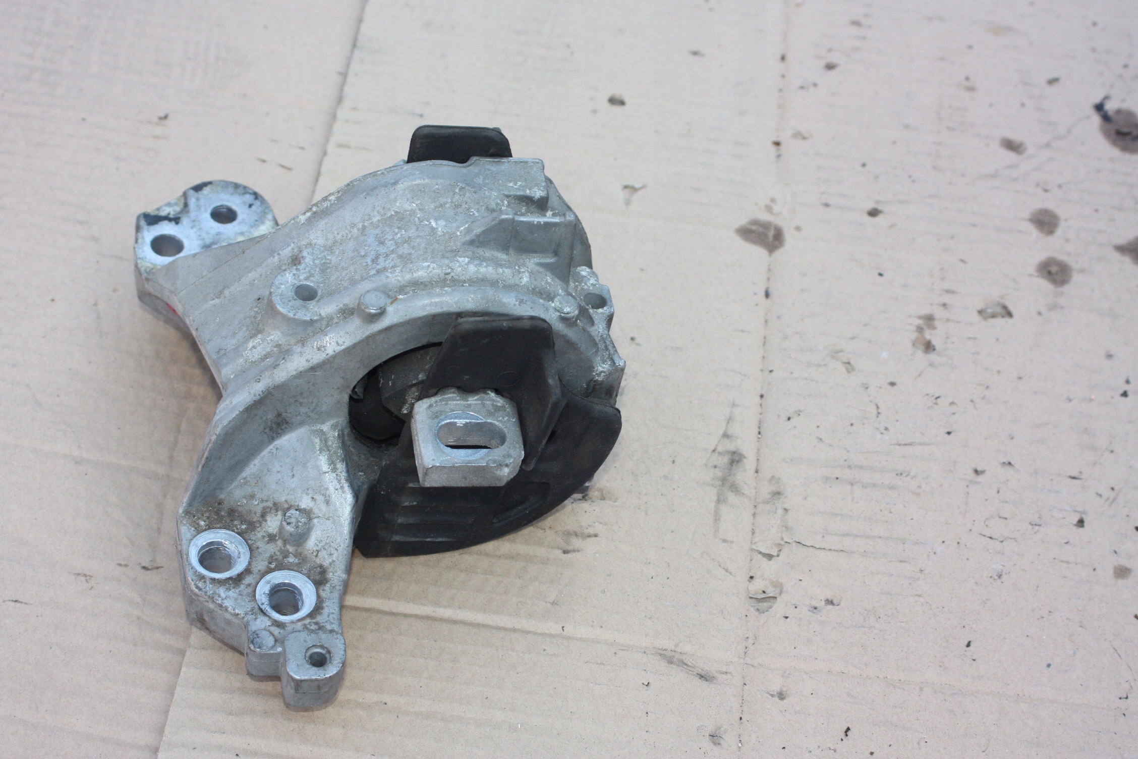 Подушка коробки передач Citroen C5 и Lift 2.0 HDI