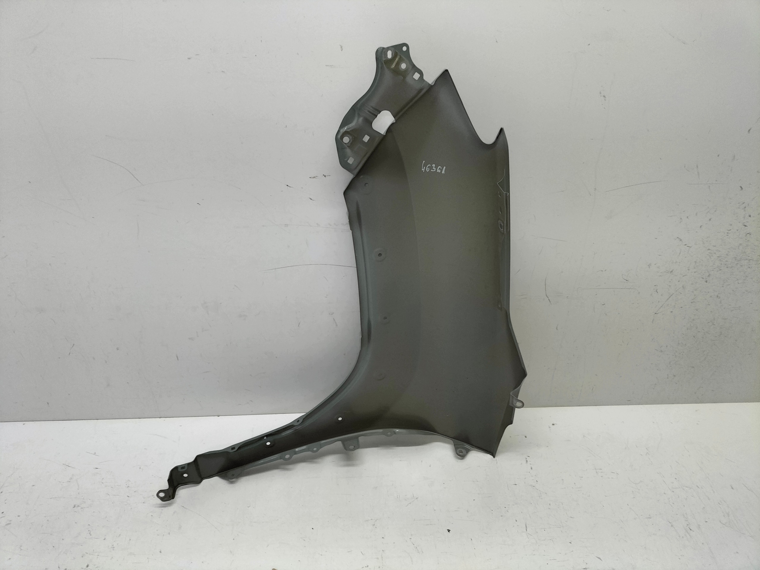 fender front front right TOYOTA YARIS CROSS 20