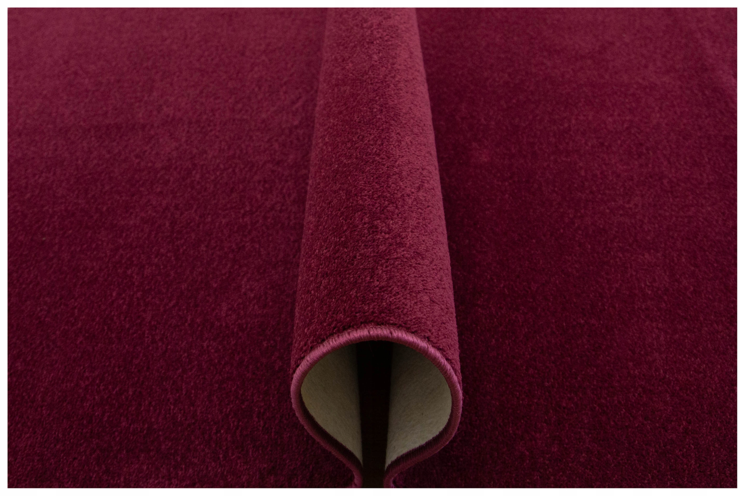 szer. 4 m WYKŁADZINA DYWANOWA DYNASTY NA FILCU NA WYMIAR MIX KOLORÓW Materiał polipropylen Heat Set Frise