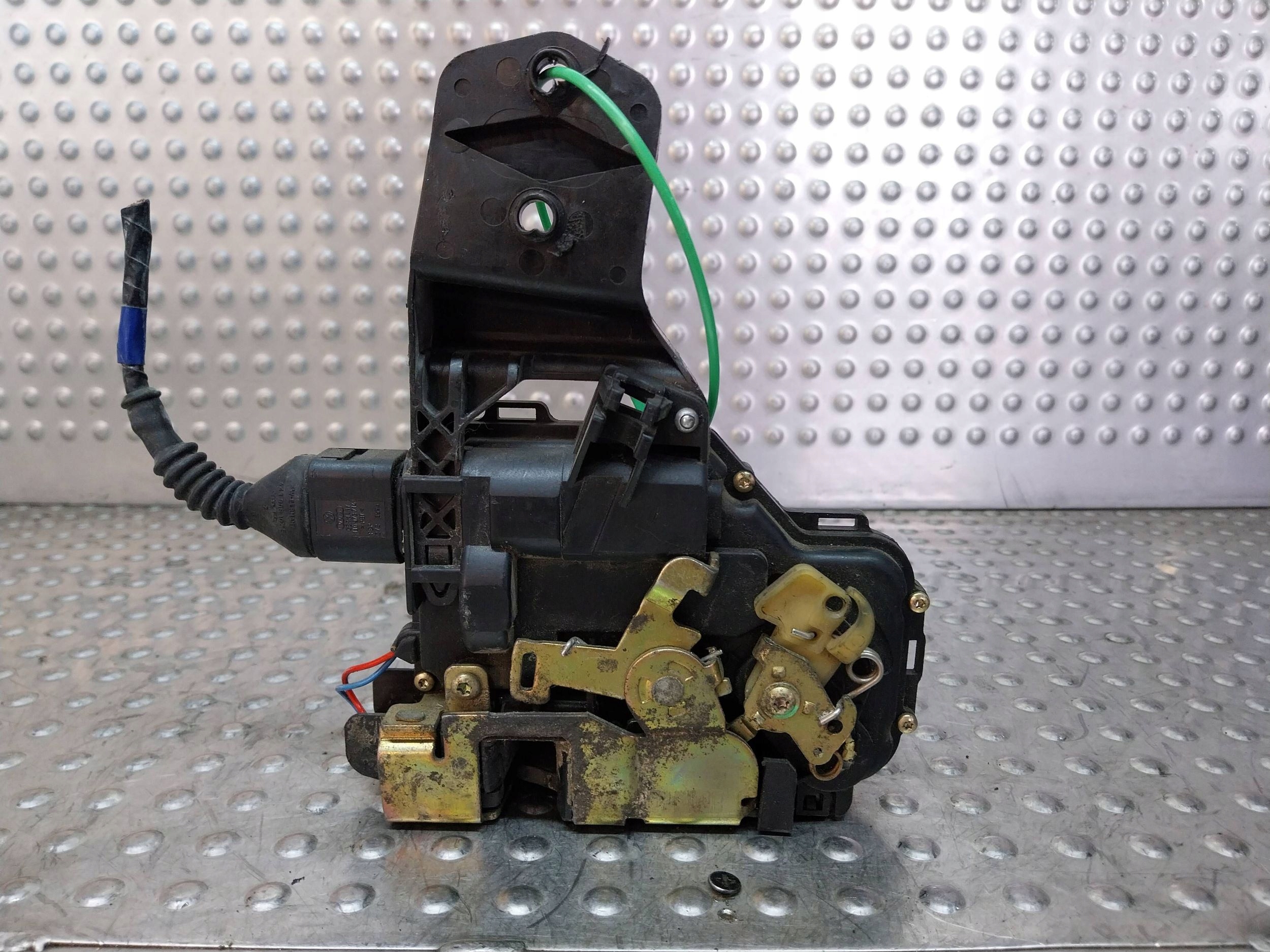 lock door right front 3B1837016A VW PASSAT B5 LIFT SUPERB and 8 PIN