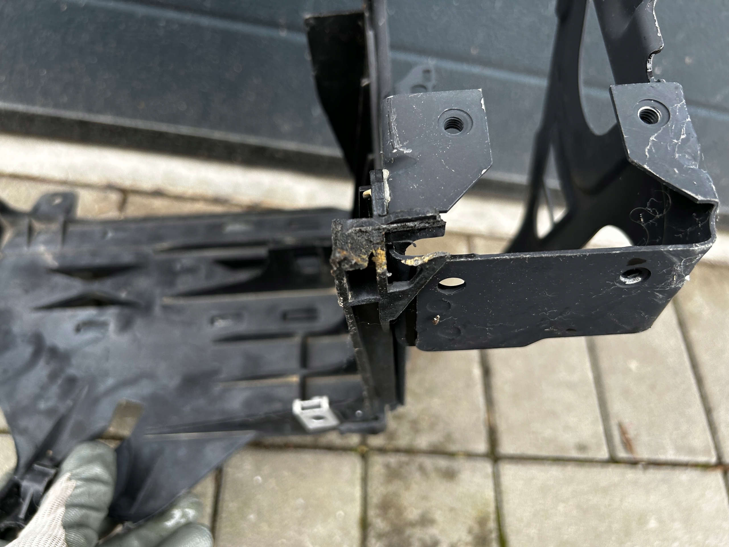Bmw 5 F10 F11 console front body wall 7200794 right